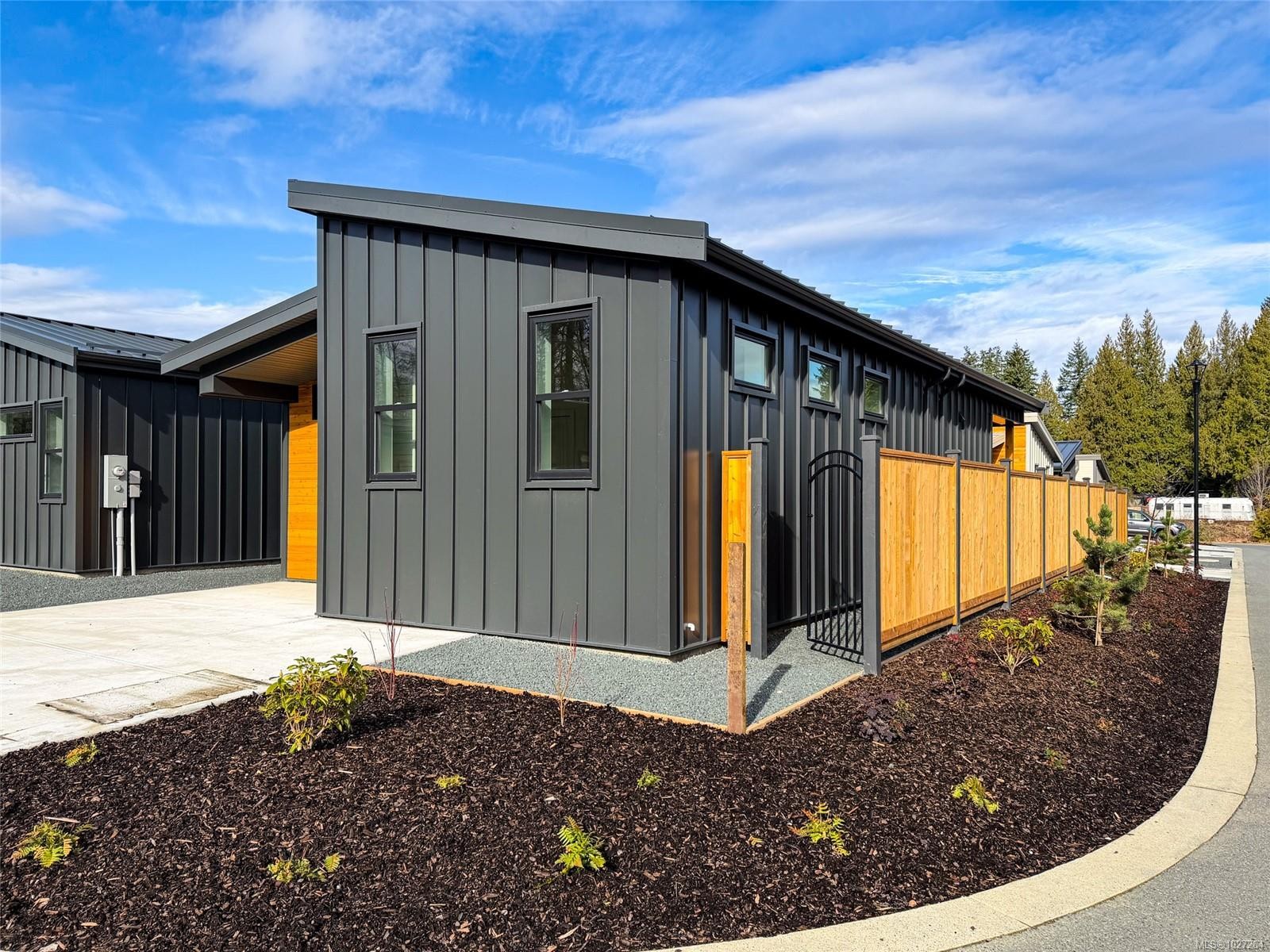 









3025


Royston

Rd, 18,
Cumberland,




BC
V0R 1S0

