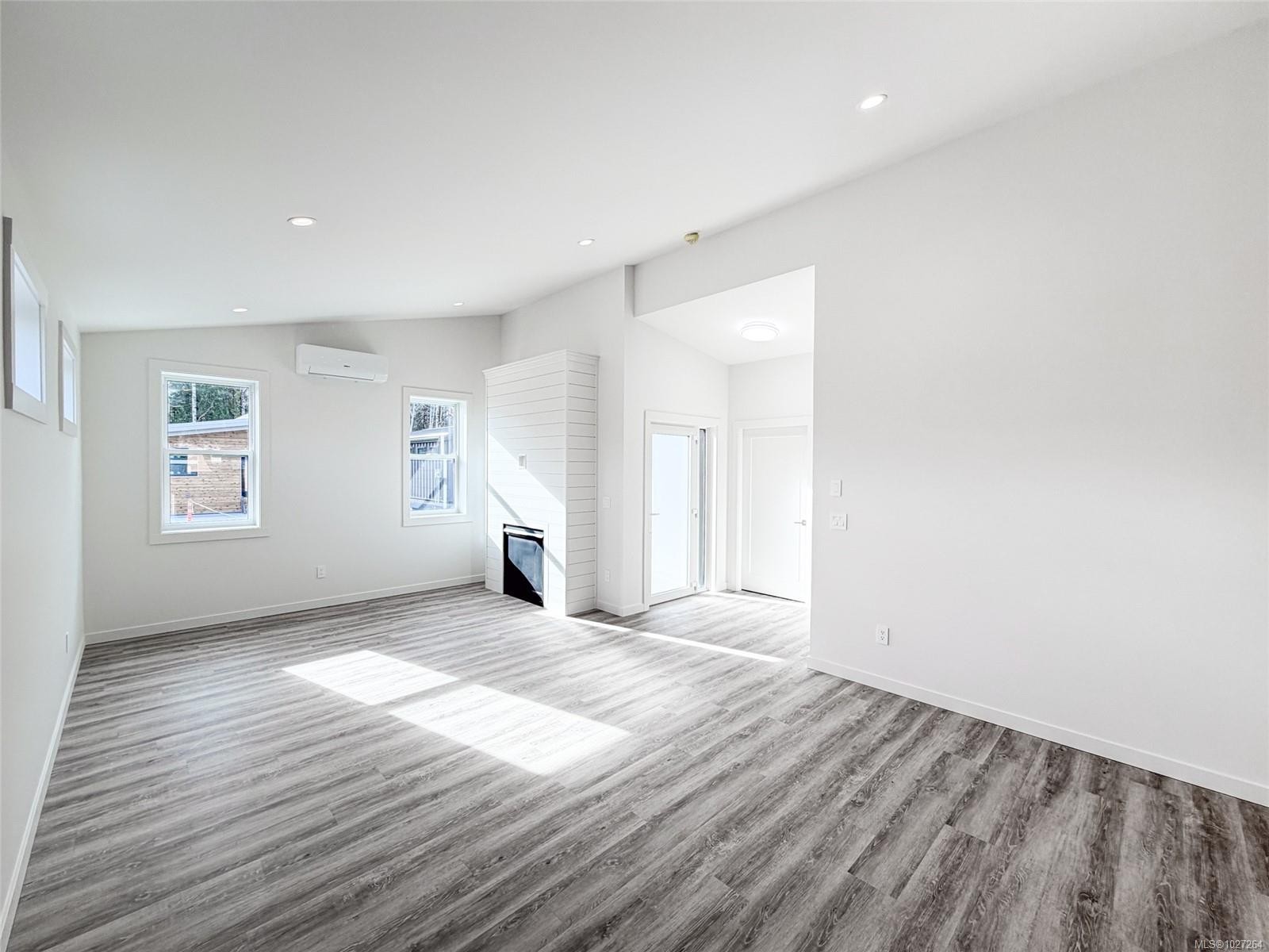 









3025


Royston

Rd, 18,
Cumberland,




BC
V0R 1S0

