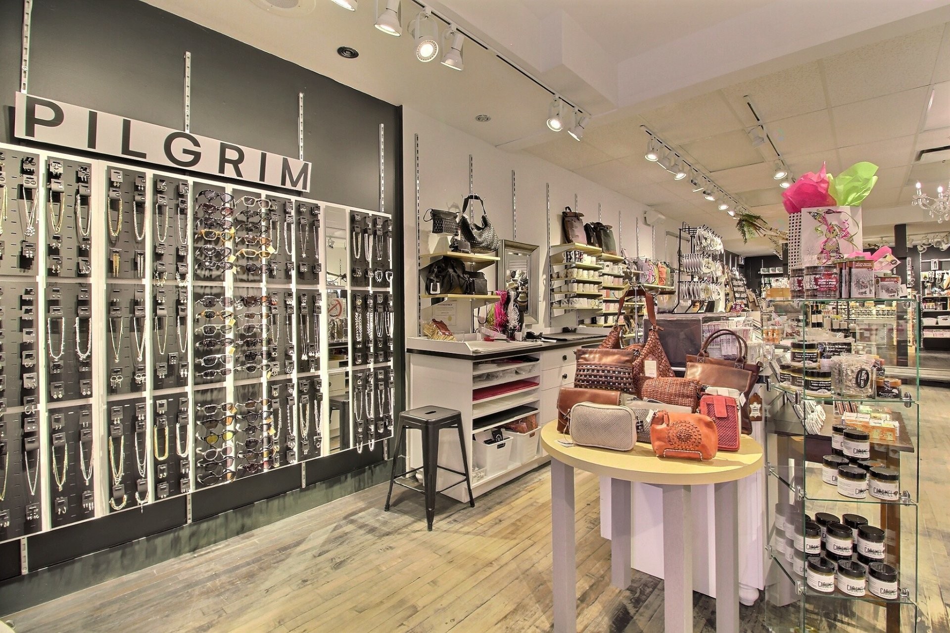 









366


Rue Principale O.

,
Magog,




QC
J1X2A9

