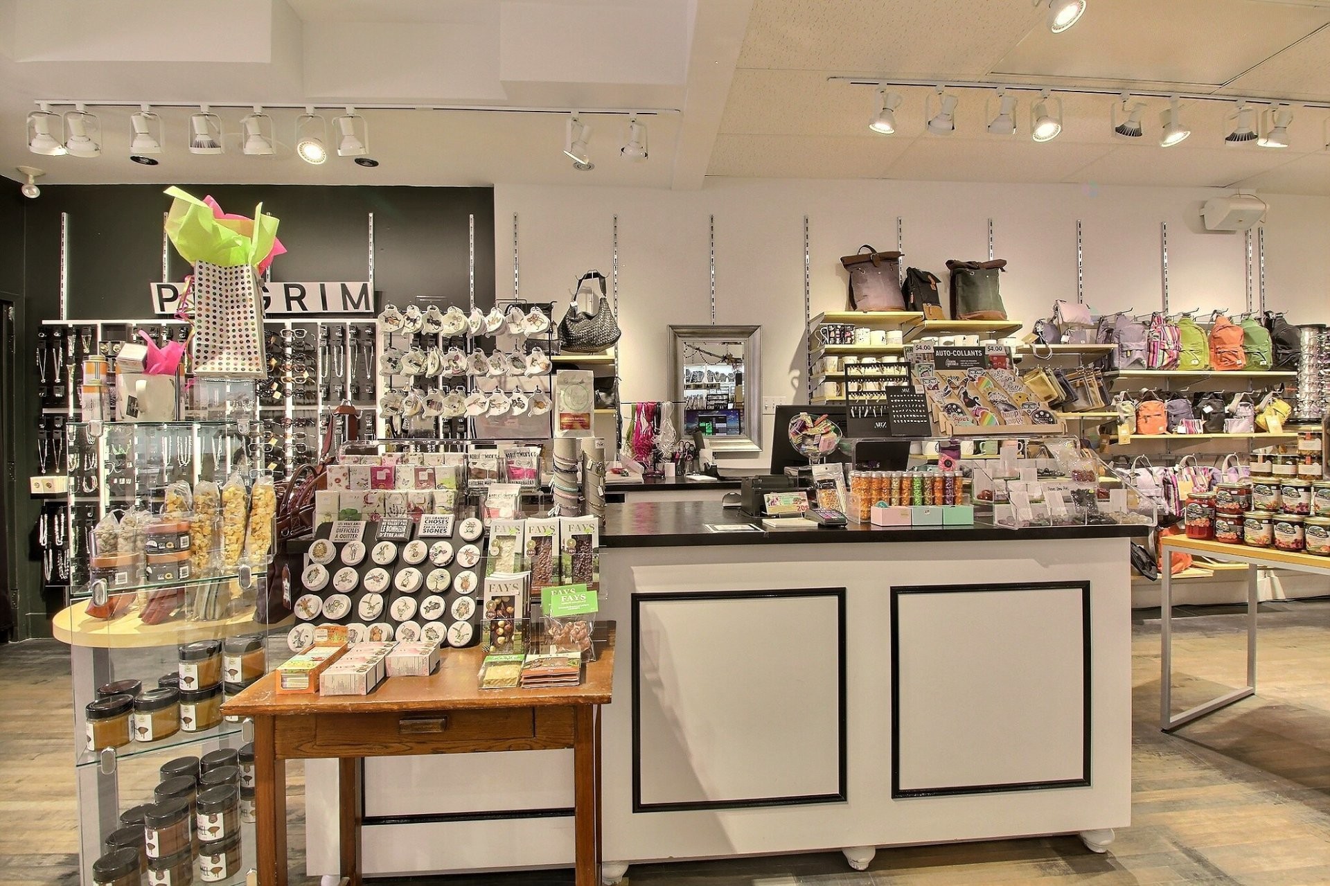 









366


Rue Principale O.

,
Magog,




QC
J1X2A9

