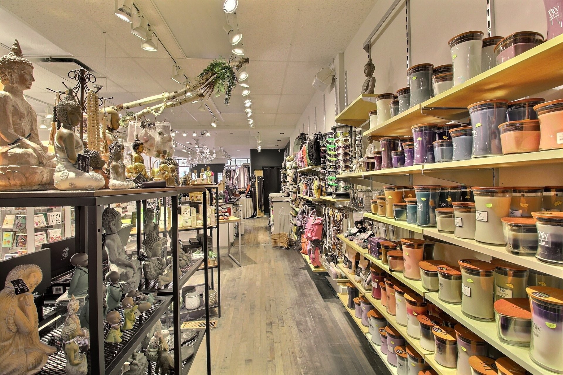 









366


Rue Principale O.

,
Magog,




QC
J1X2A9

