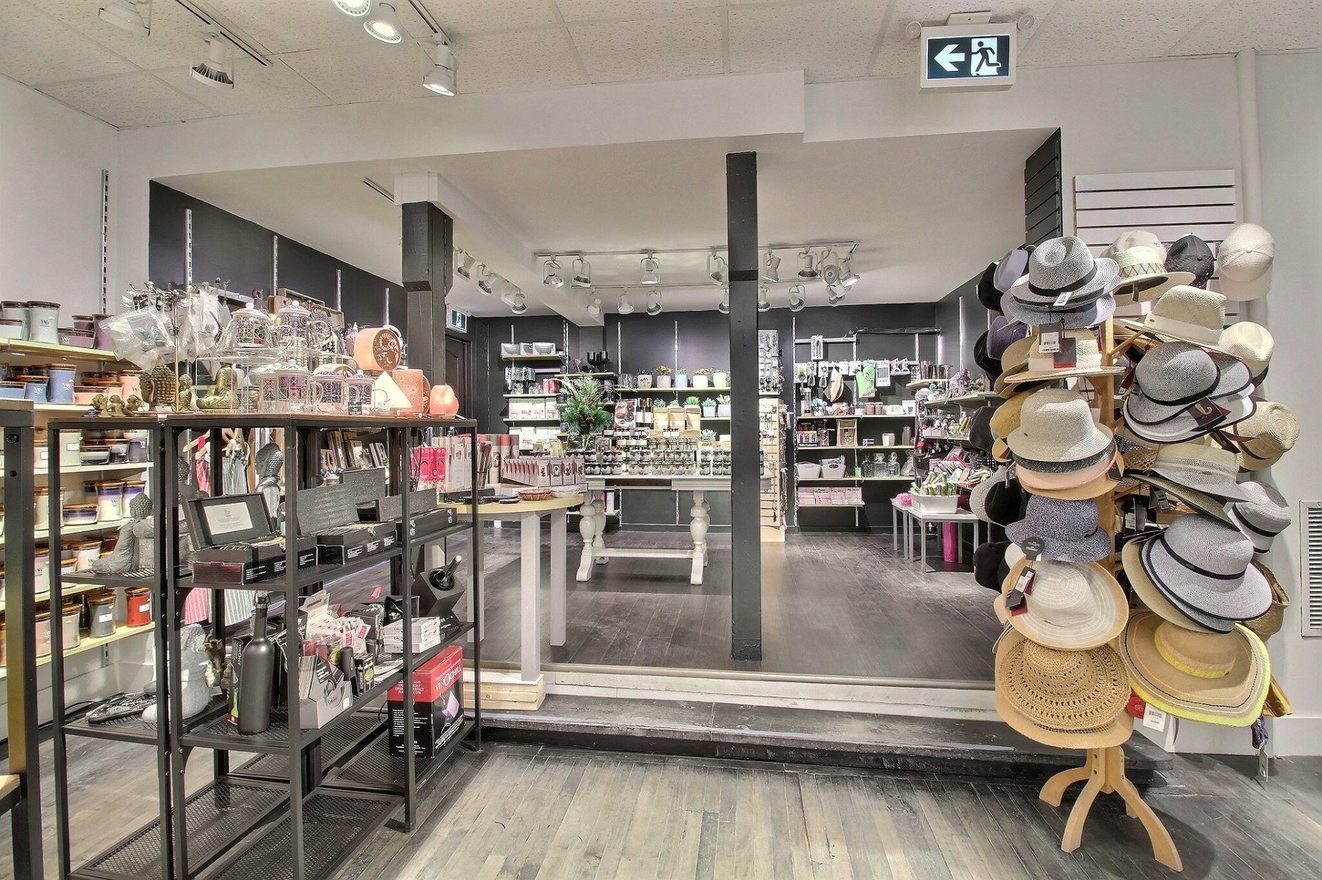 









366


Rue Principale O.

,
Magog,




QC
J1X2A9

