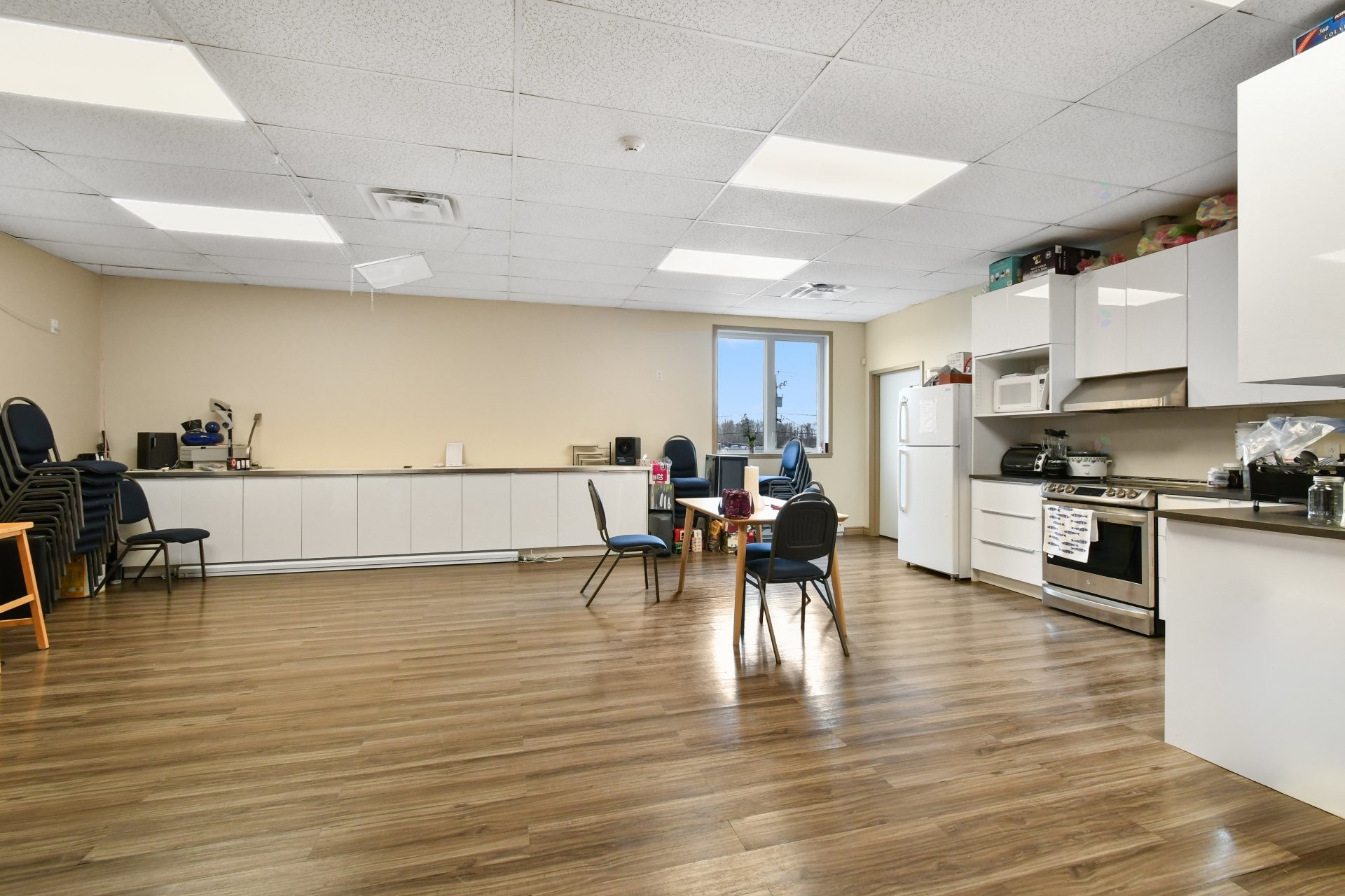 









1360


Rue Louis-Marchand

,
Beloeil,




QC
J3G6S3

