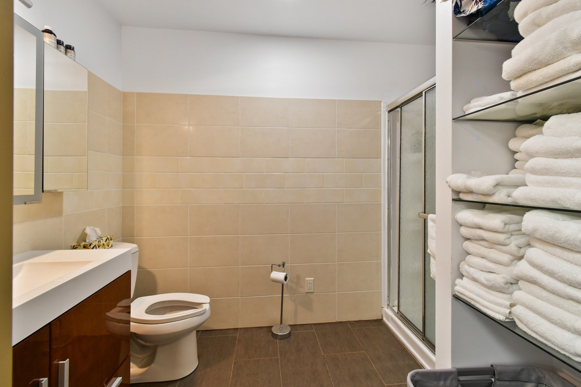 









1360


Rue Louis-Marchand

,
Beloeil,




QC
J3G6S3

