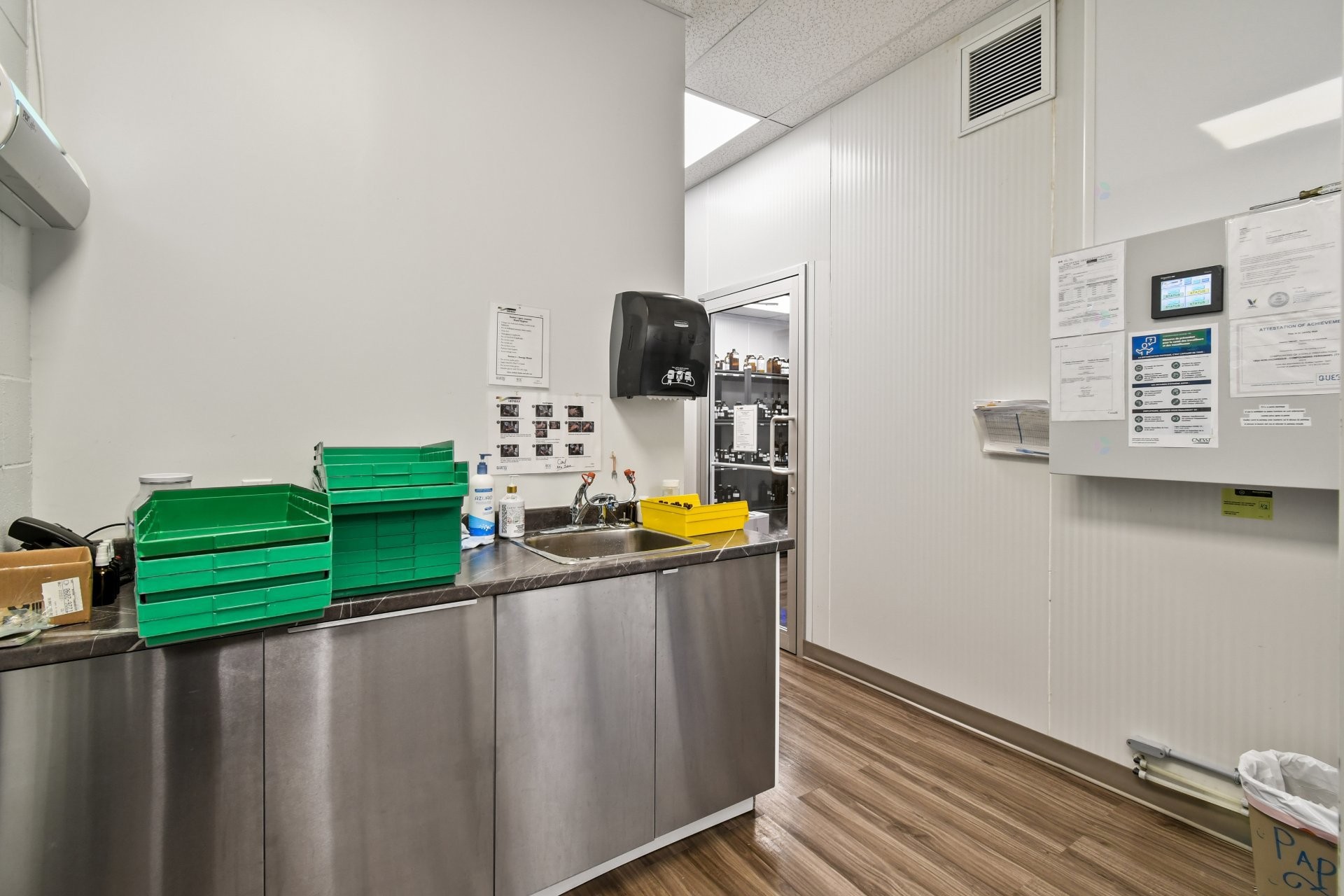 









1360


Rue Louis-Marchand

,
Beloeil,




QC
J3G6S3

