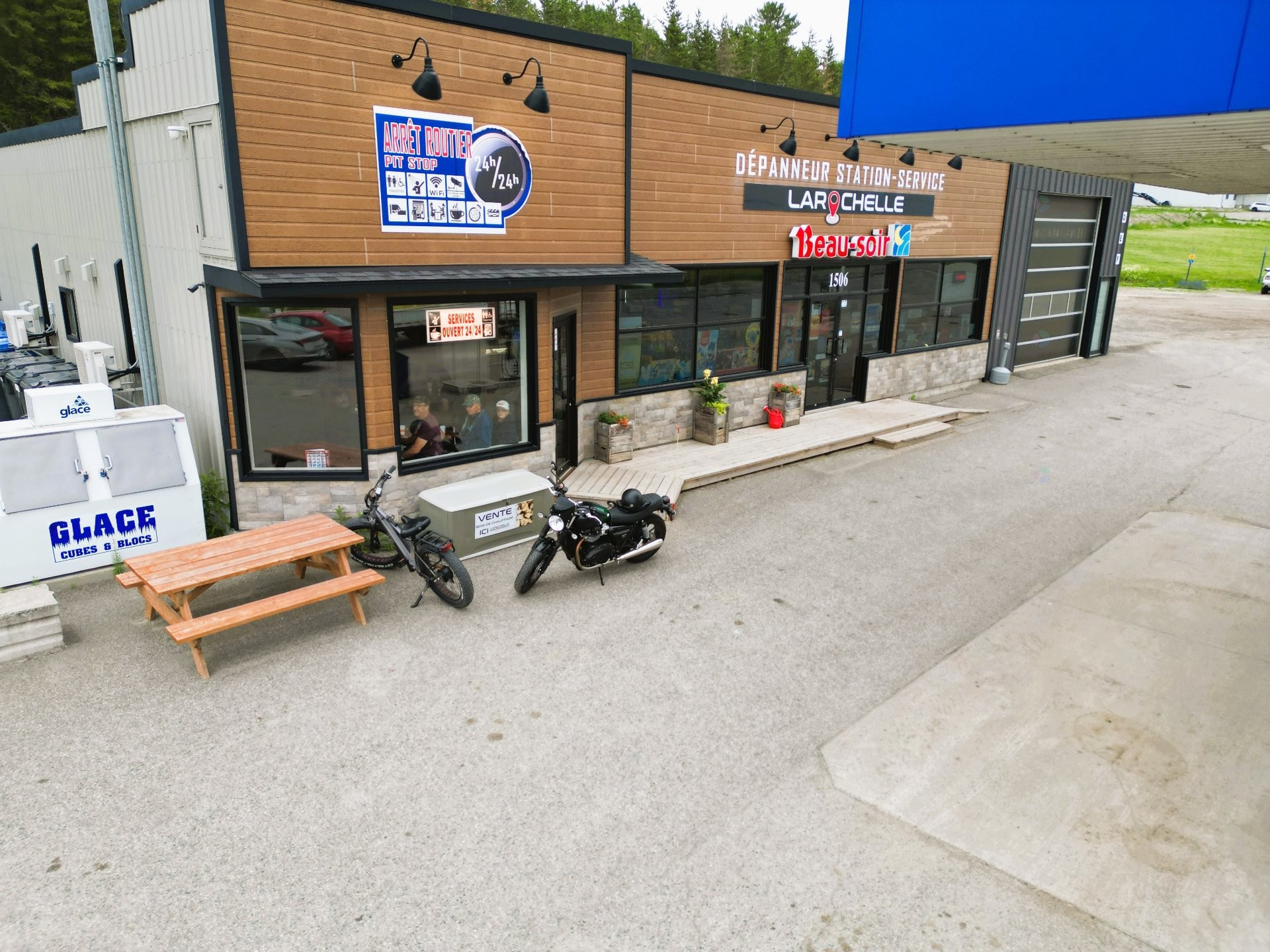 









1506


Route 101

,
Saint-Édouard-de-Fabre,




QC
J0Z1Z0

