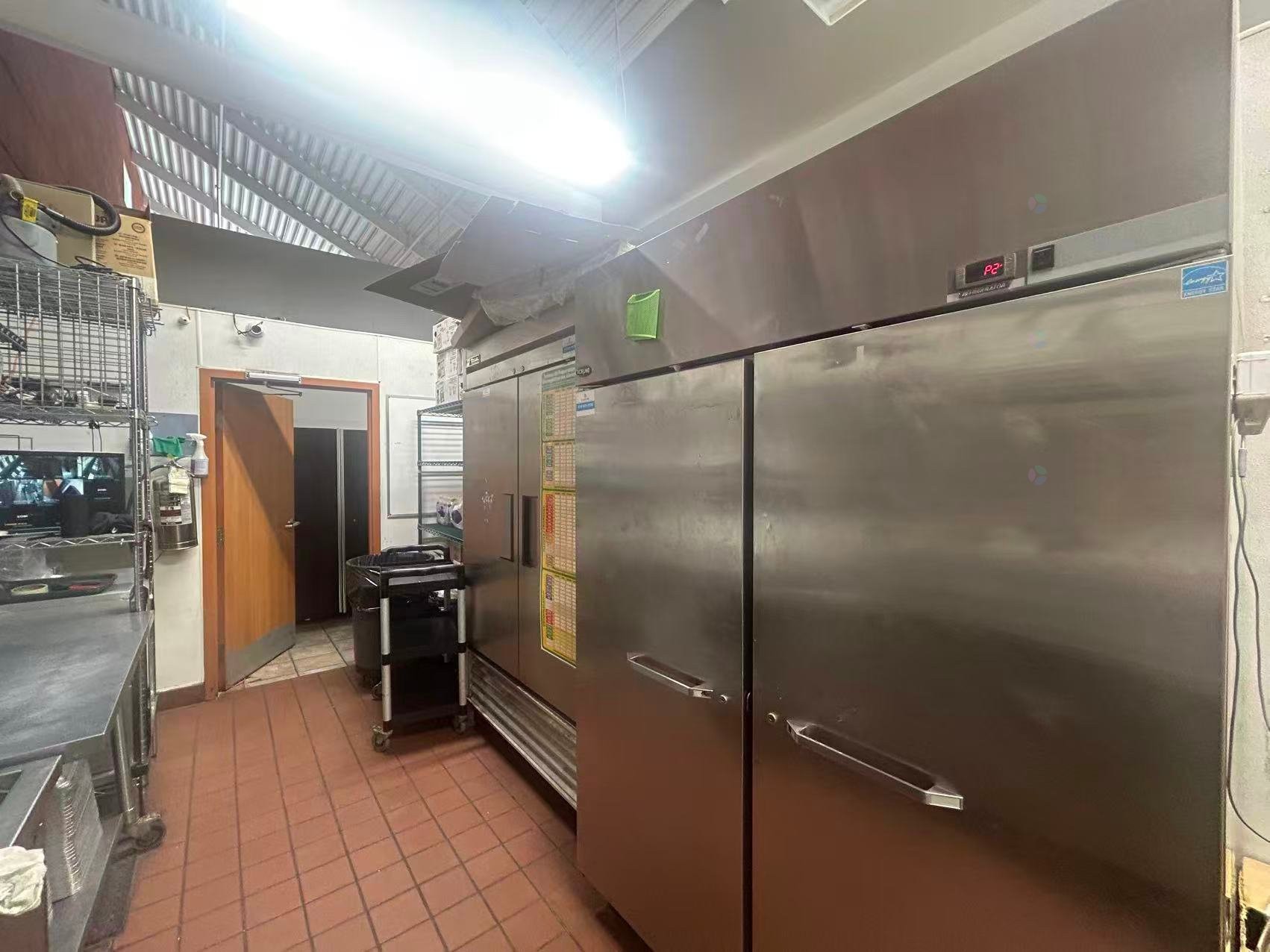 









4625


Rue St-Antoine O.

,
Montréal (Le Sud-Ouest),




QC
H4C1E2

