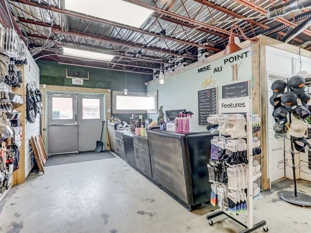 









408


Rue Principale

,
Lachute,




QC
J8H1Y2

