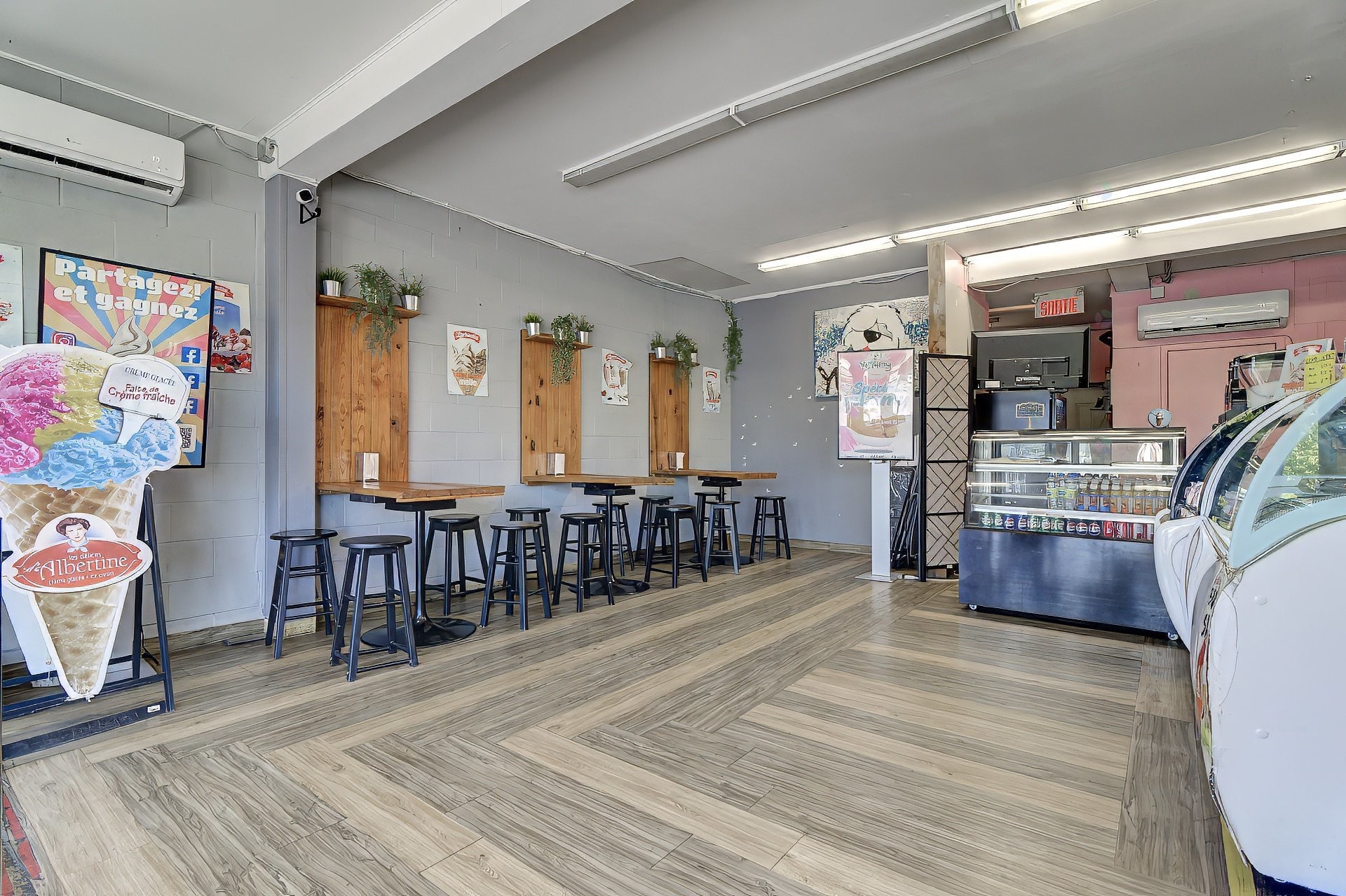 









2


Rue Non Disponible-Unavailable

,
Sainte-Catherine,




QC
J5S1H2

