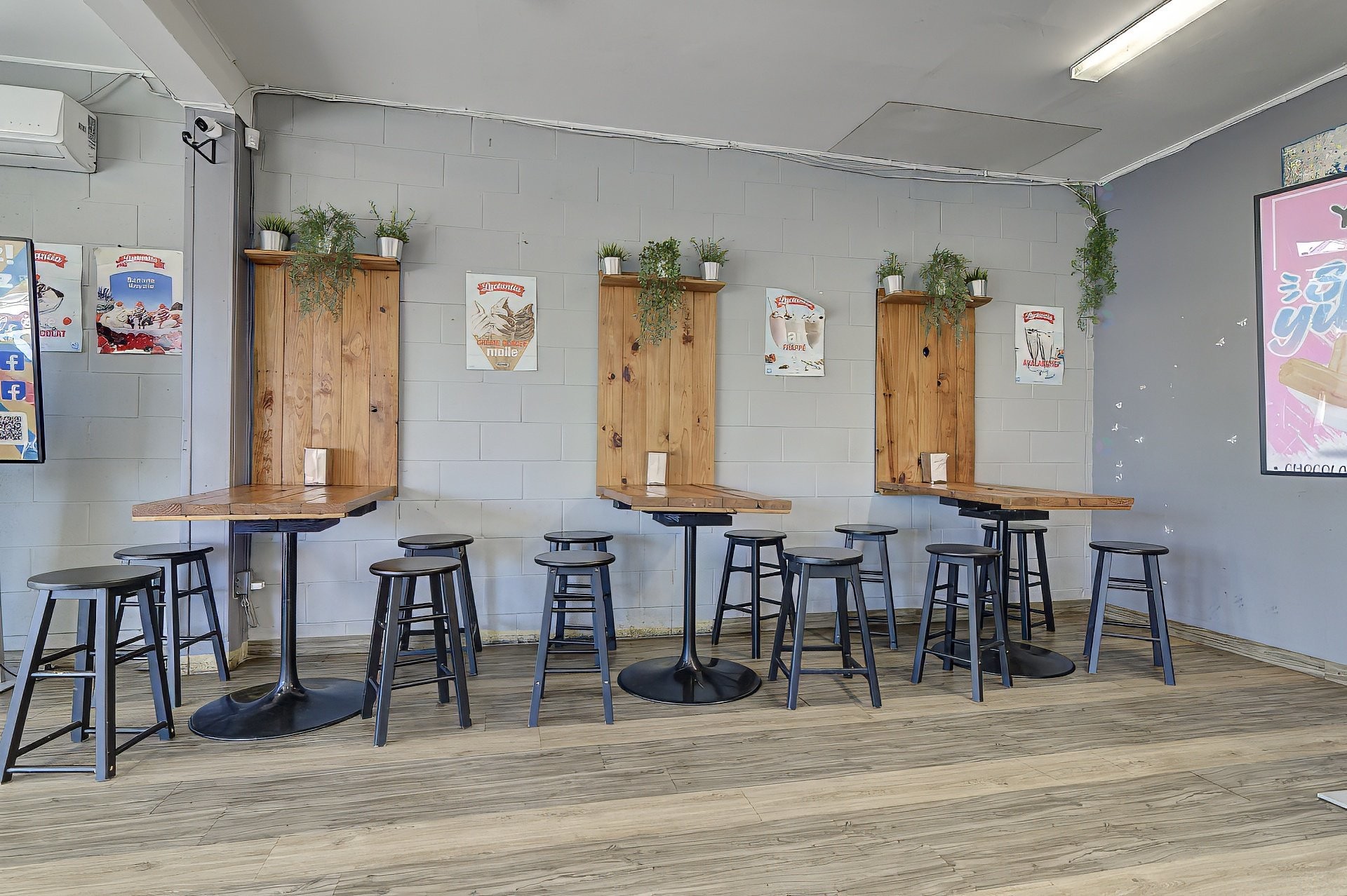 









2


Rue Non Disponible-Unavailable

,
Sainte-Catherine,




QC
J5S1H2

