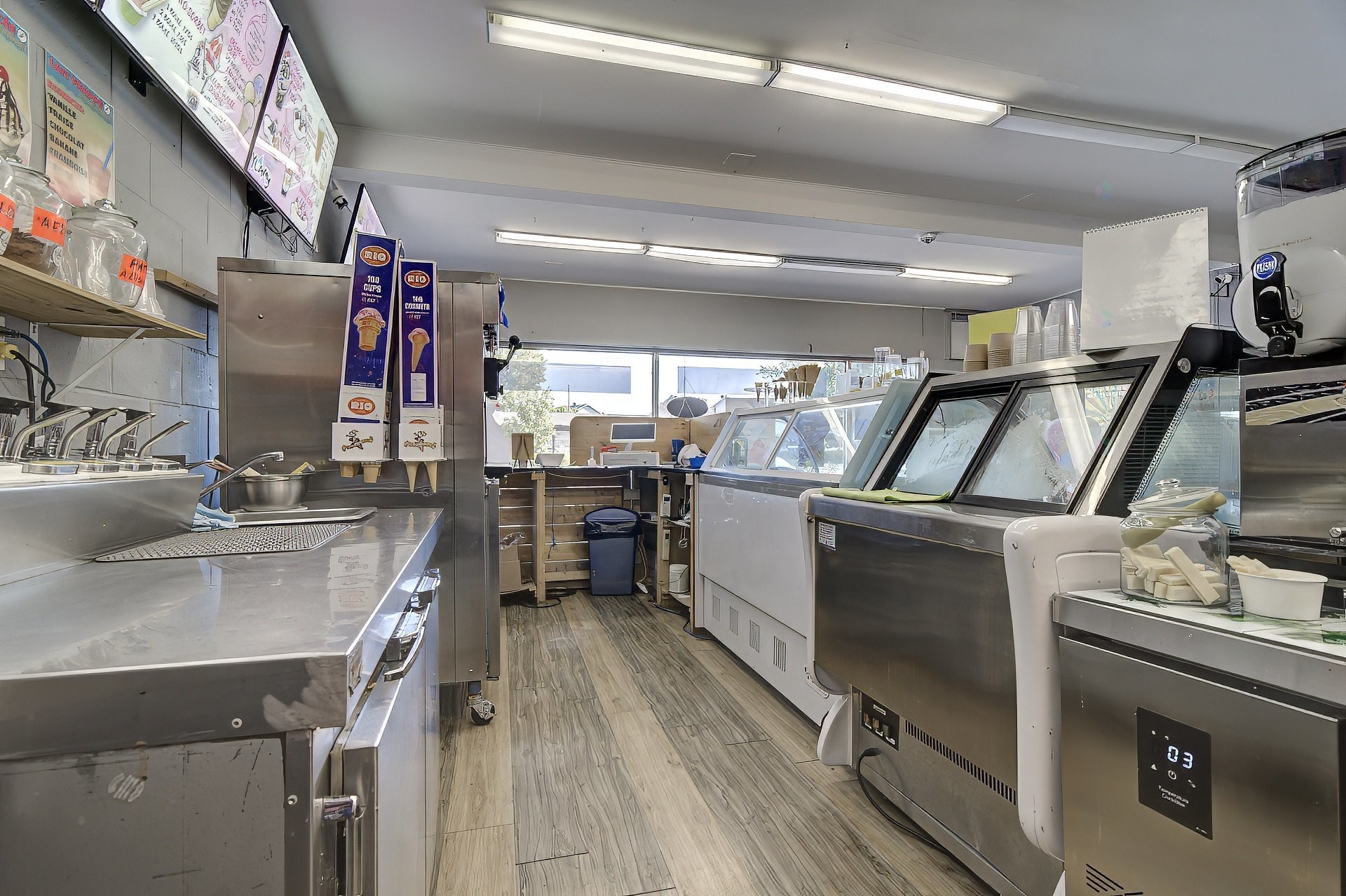 









2


Rue Non Disponible-Unavailable

,
Sainte-Catherine,




QC
J5S1H2

