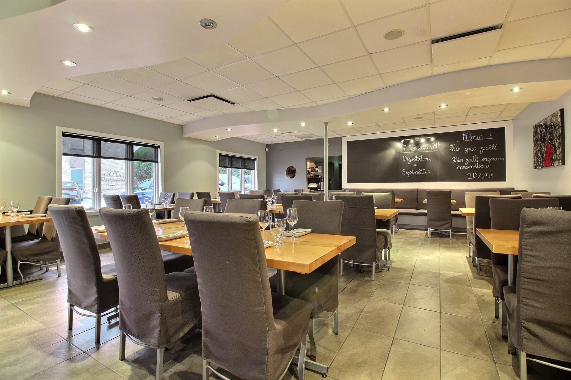 









734


13e Avenue N.

,
Sherbrooke (Fleurimont),




QC
J1E3L7

