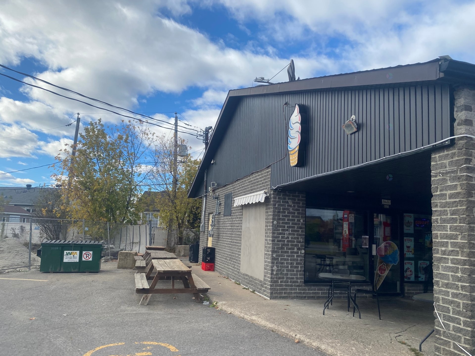









3630


Ch. Gauthier

,
Terrebonne (La Plaine),




QC
J7M1V6

