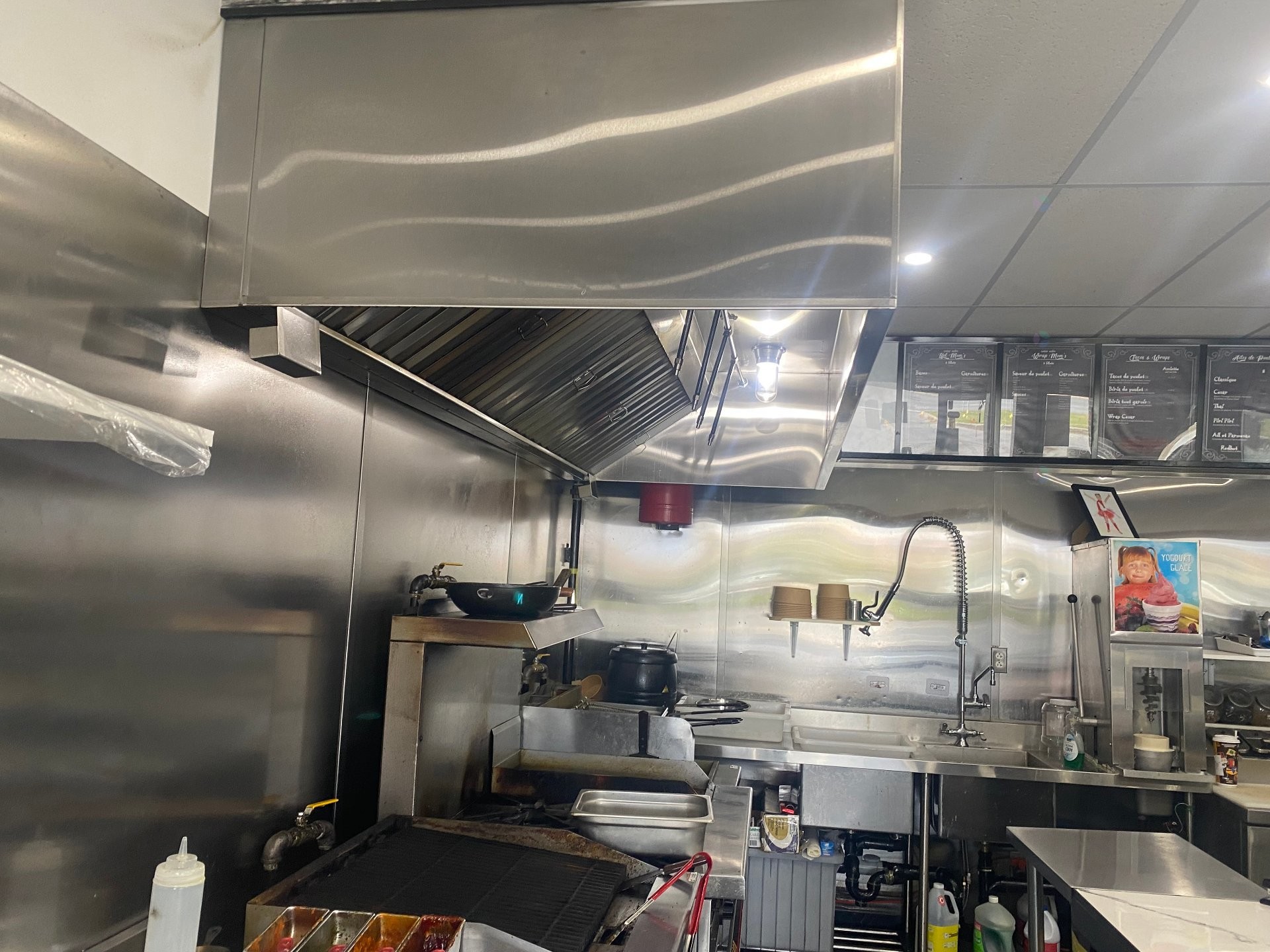 









3630


Ch. Gauthier

,
Terrebonne (La Plaine),




QC
J7M1V6

