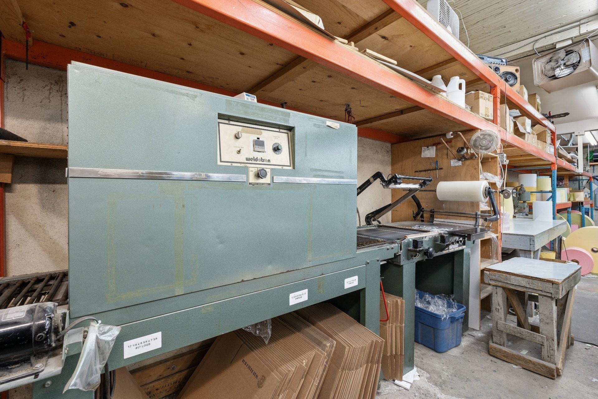 









11905

 - 11915


Av. Bellevois

,
Montréal (Montréal-Nord),




QC
H1H3G2

