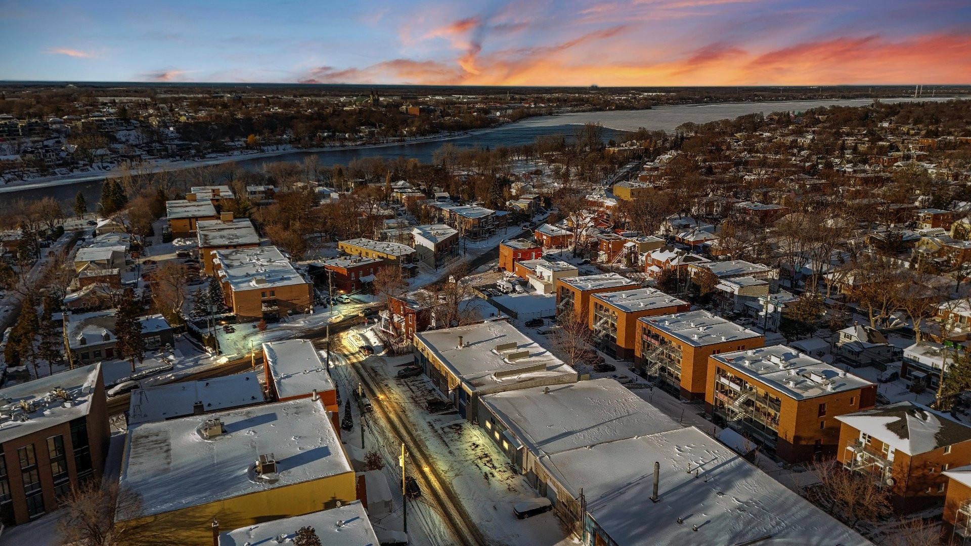 









11905

 - 11915


Av. Bellevois

,
Montréal (Montréal-Nord),




QC
H1H3G2

