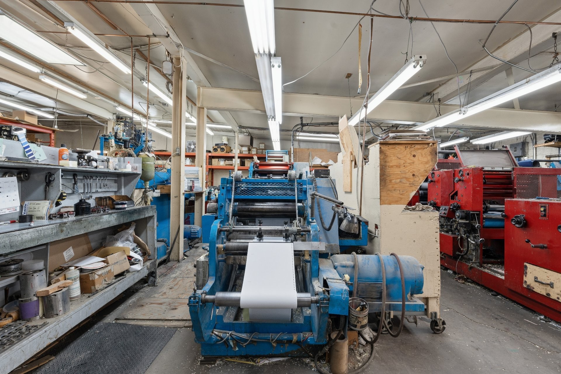 









11905

 - 11915


Av. Bellevois

,
Montréal (Montréal-Nord),




QC
H1H3G2

