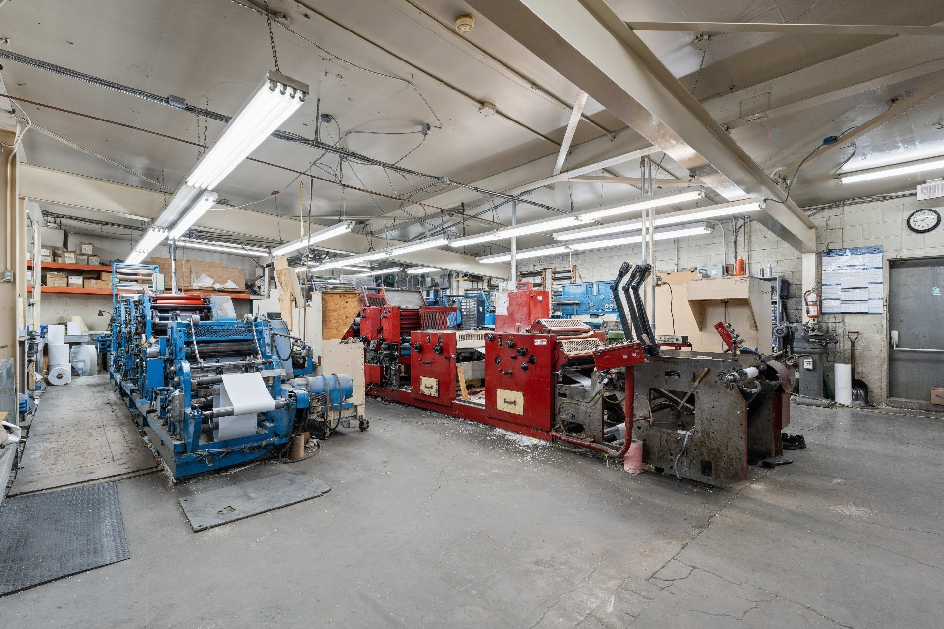 









11905

 - 11915


Av. Bellevois

,
Montréal (Montréal-Nord),




QC
H1H3G2

