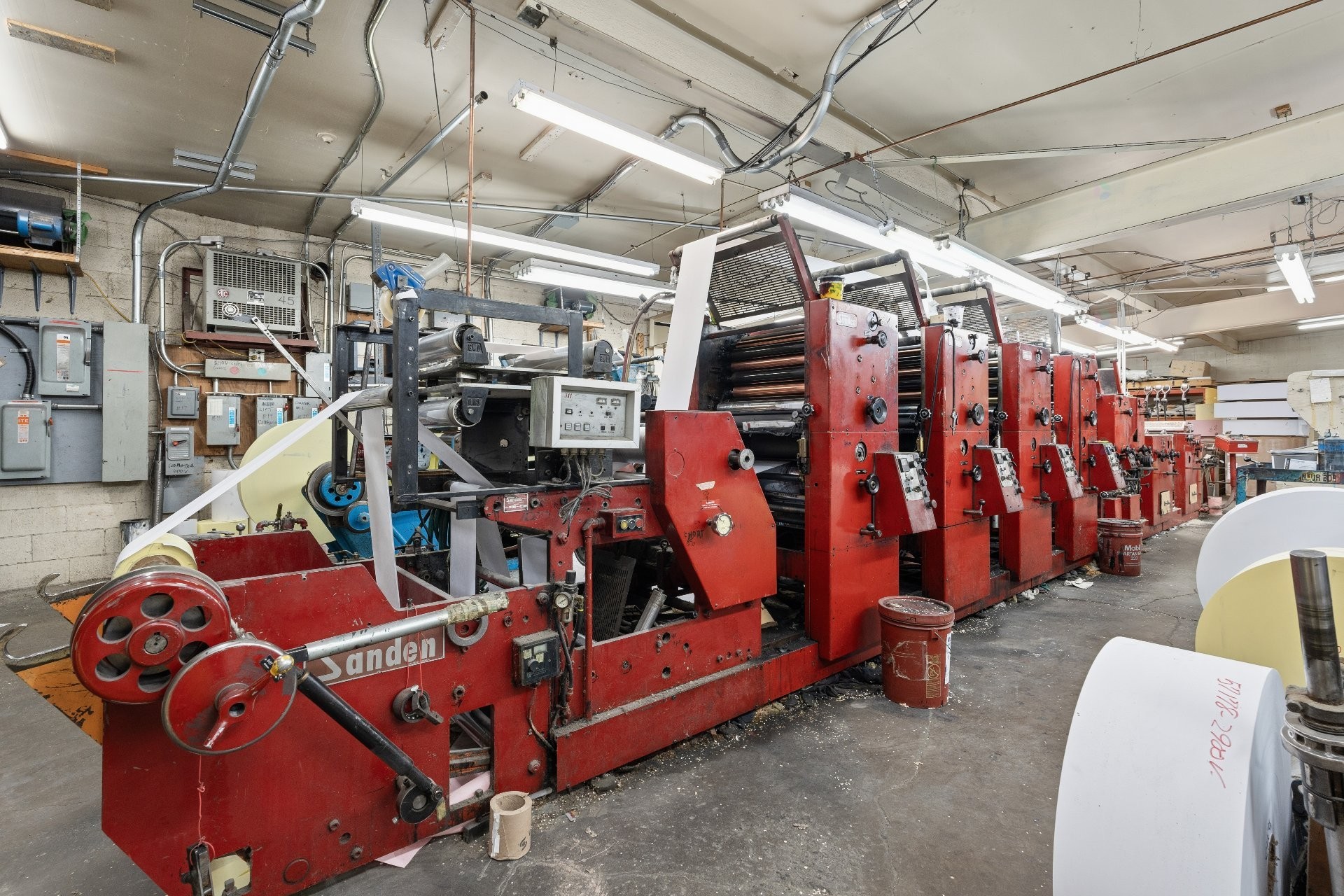 









11905

 - 11915


Av. Bellevois

,
Montréal (Montréal-Nord),




QC
H1H3G2

