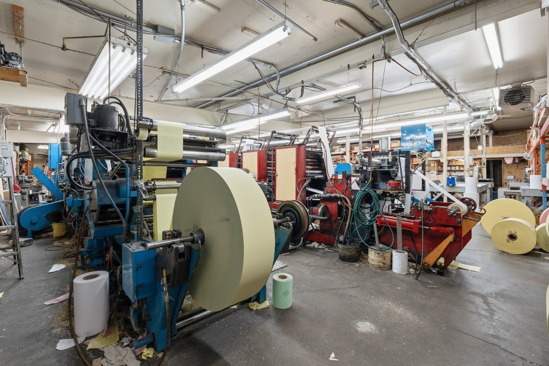 









11905

 - 11915


Av. Bellevois

,
Montréal (Montréal-Nord),




QC
H1H3G2

