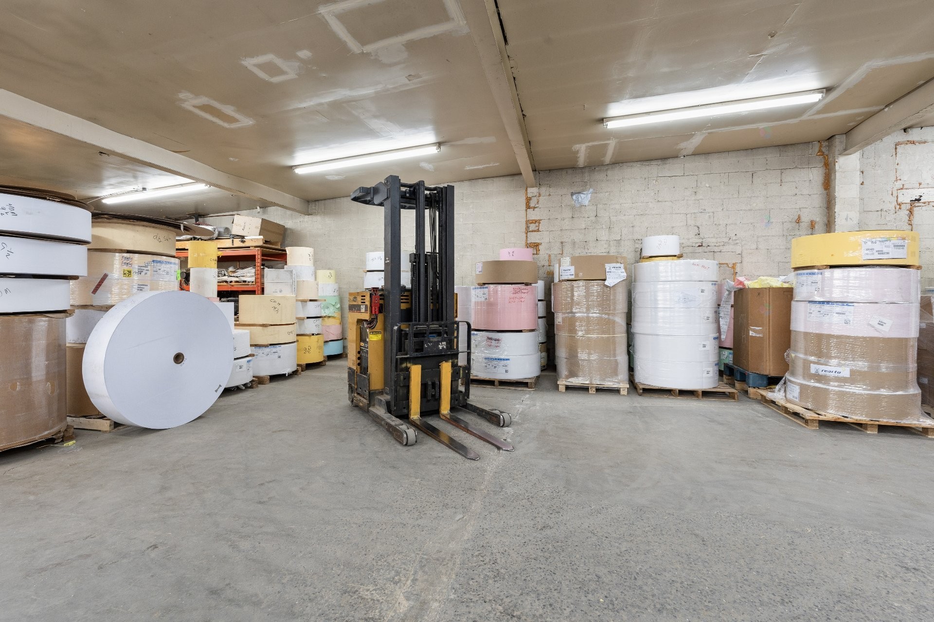 









11905

 - 11915


Av. Bellevois

,
Montréal (Montréal-Nord),




QC
H1H3G2

