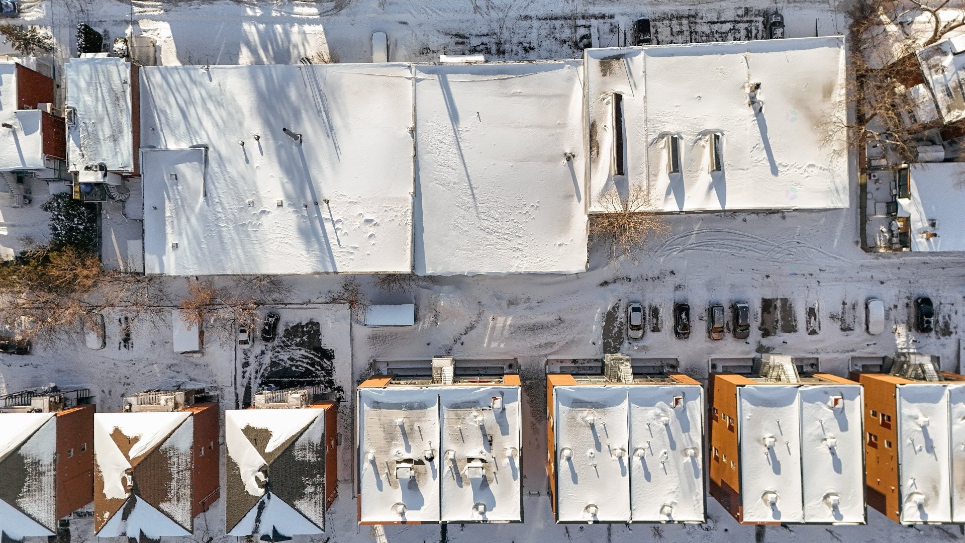 









11905

 - 11915


Av. Bellevois

,
Montréal (Montréal-Nord),




QC
H1H3G2

