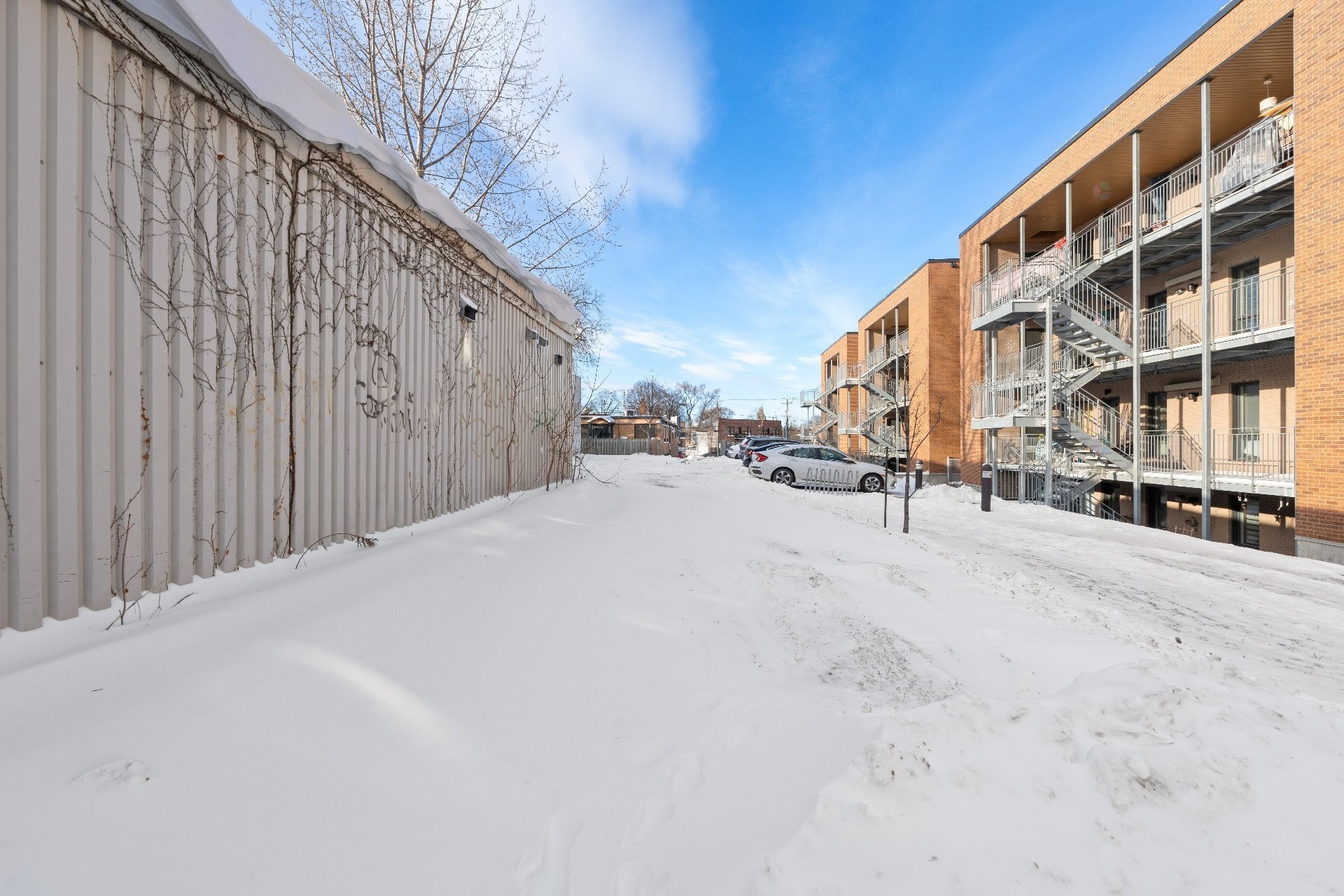 









11905

 - 11915


Av. Bellevois

,
Montréal (Montréal-Nord),




QC
H1H3G2

