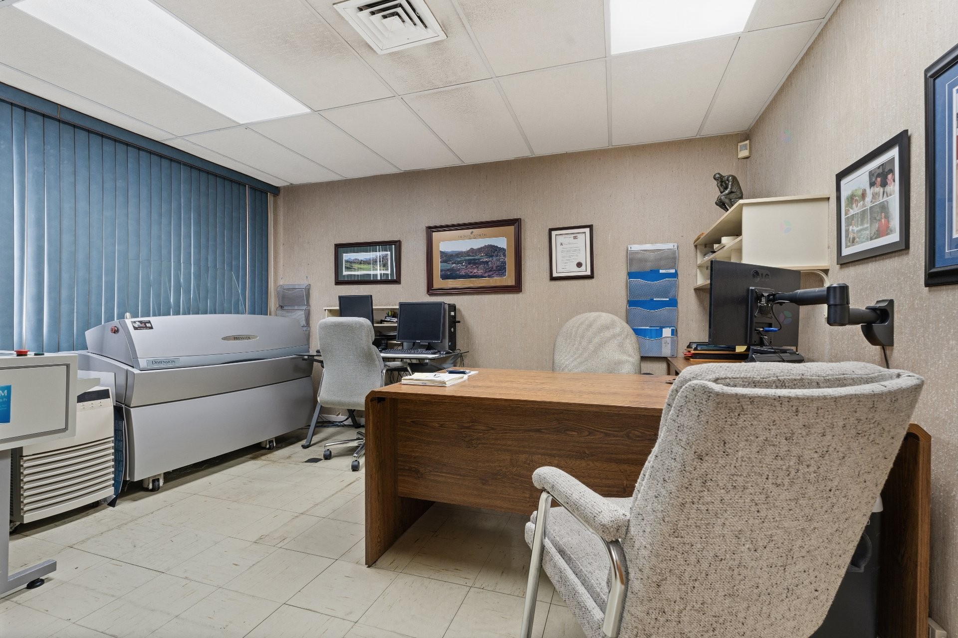 









11905

 - 11915


Av. Bellevois

,
Montréal (Montréal-Nord),




QC
H1H3G2

