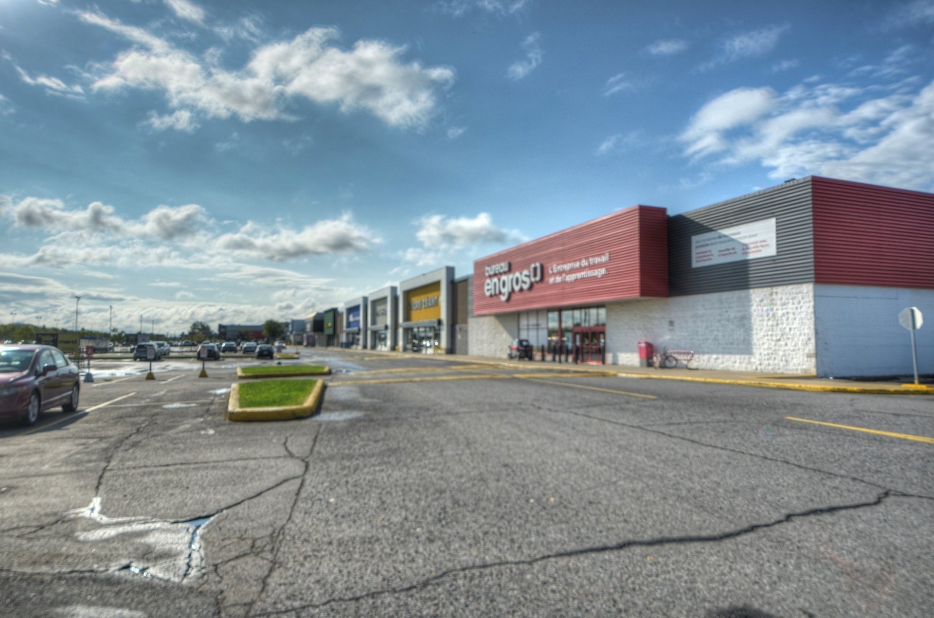 









294


Rue Gladstone

,
Longueuil (Greenfield Park),




QC
J4V2P7

