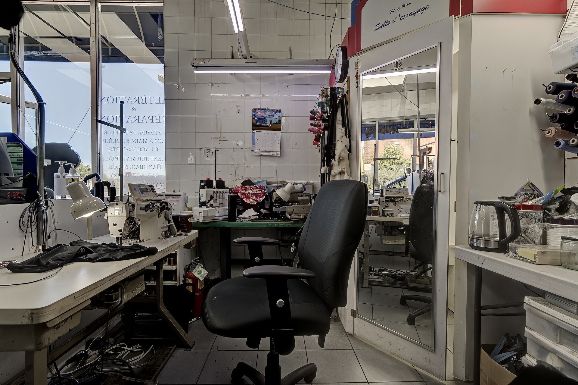 









11685


Boul. de Pierrefonds

,
Montréal (Pierrefonds-Roxboro),




QC
H9A1A1

