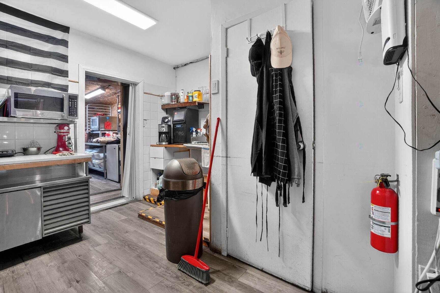 









1992


Rue Wellington

,
Montréal (Le Sud-Ouest),




QC
H3K1W6

