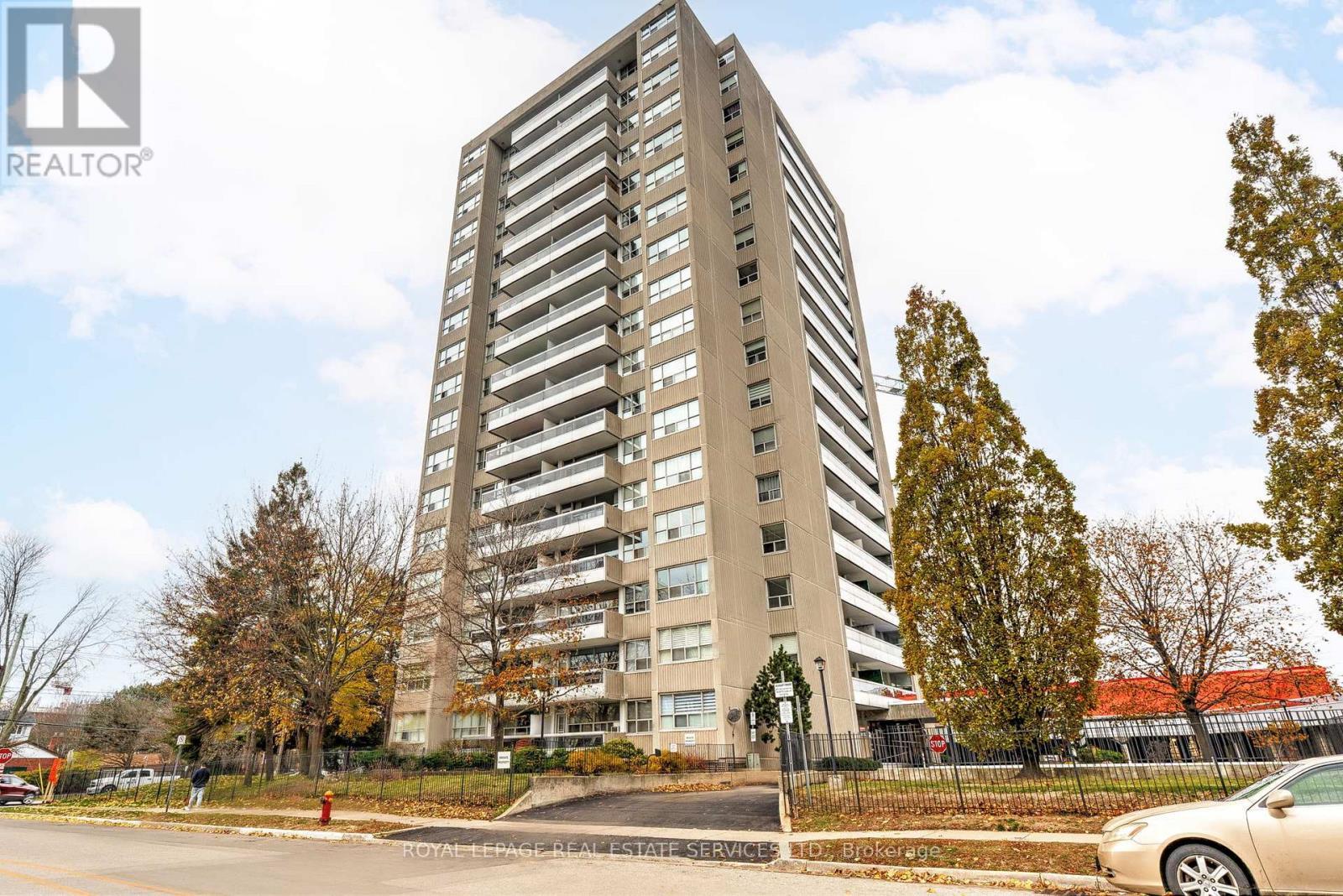 












602 - 2263 MARINE DRIVE

,
Oakville,




Ontario
L6L5K1

