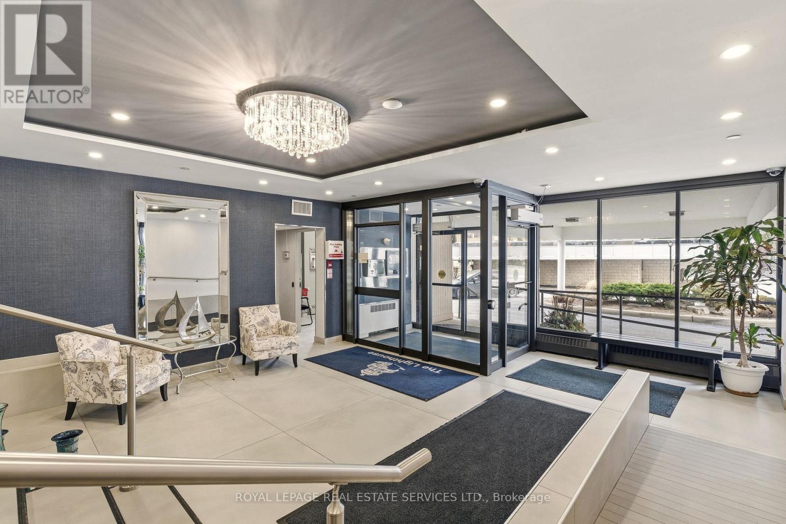 












602 - 2263 MARINE DRIVE

,
Oakville,




Ontario
L6L5K1

