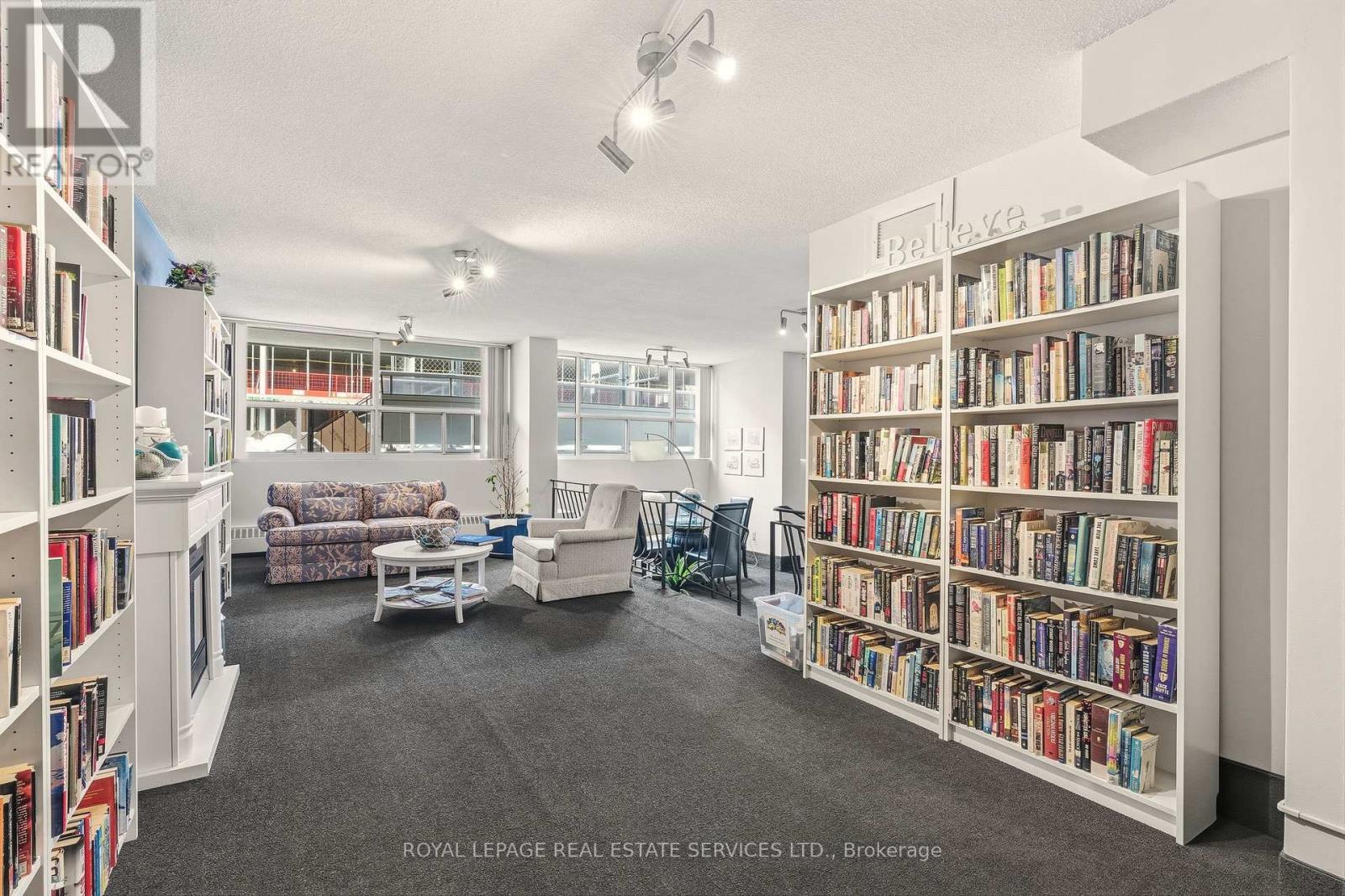 












602 - 2263 MARINE DRIVE

,
Oakville,




Ontario
L6L5K1

