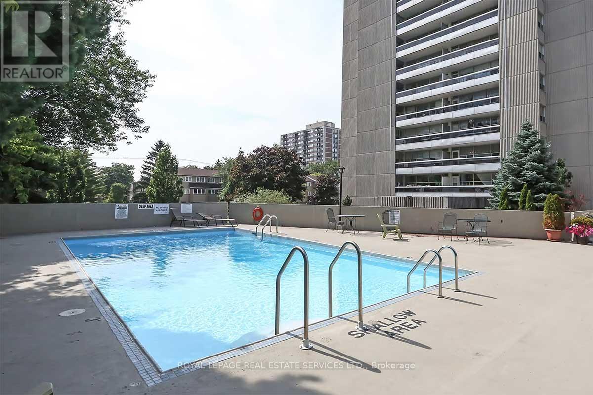 












602 - 2263 MARINE DRIVE

,
Oakville,




Ontario
L6L5K1

