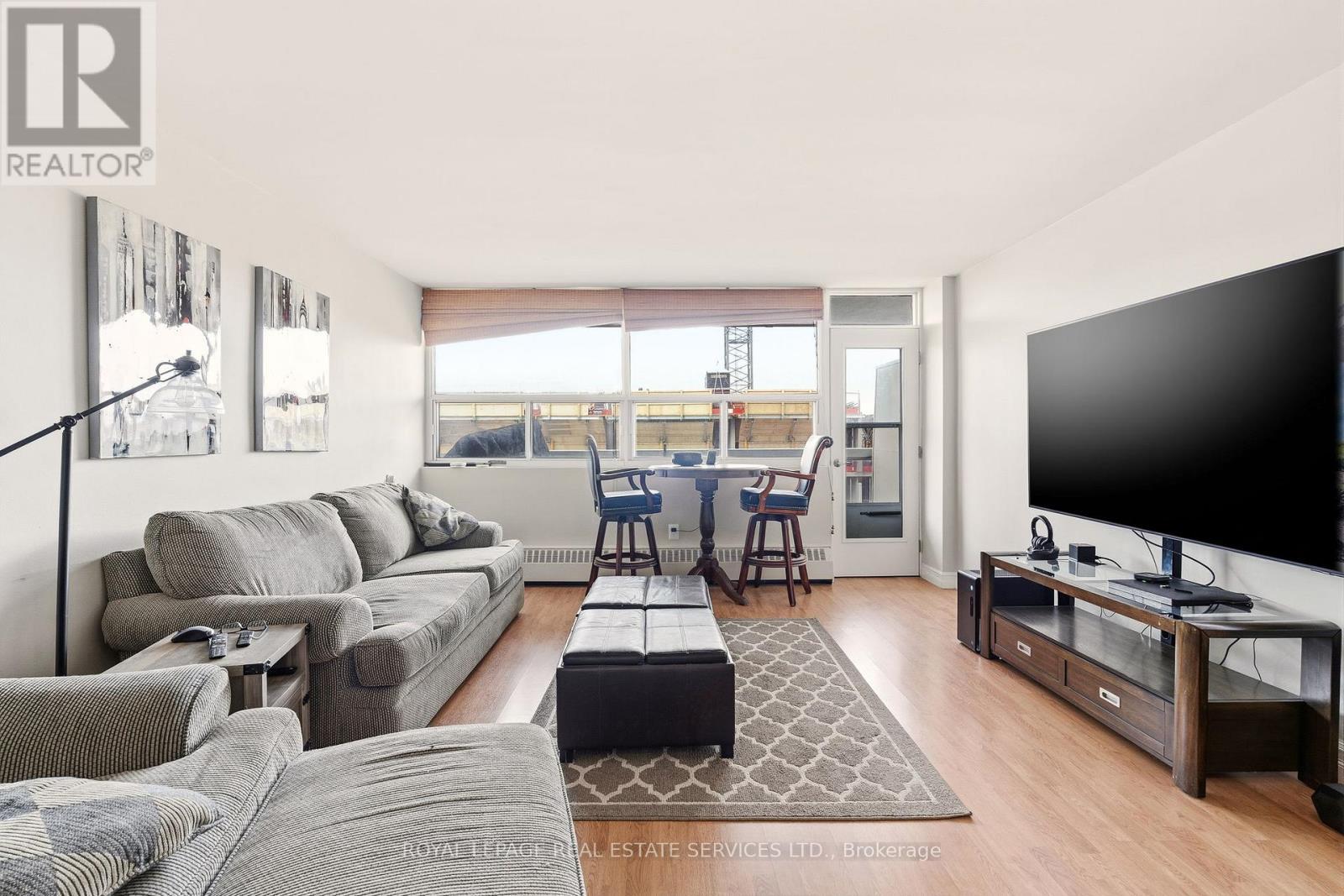 












602 - 2263 MARINE DRIVE

,
Oakville,




Ontario
L6L5K1

