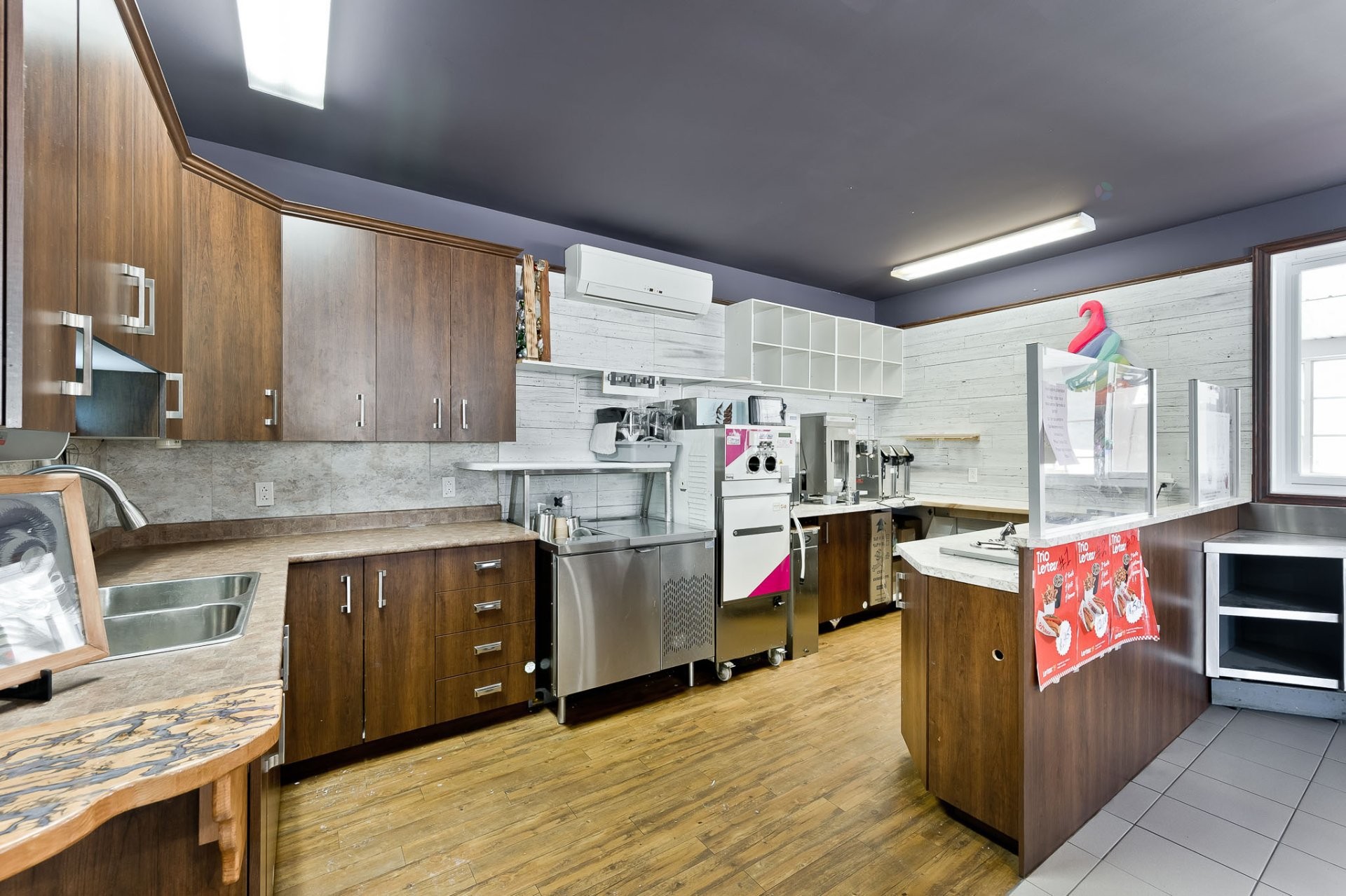 









442


Rue Principale

,
Saint-Georges-de-Windsor,




QC
J0A1J0

