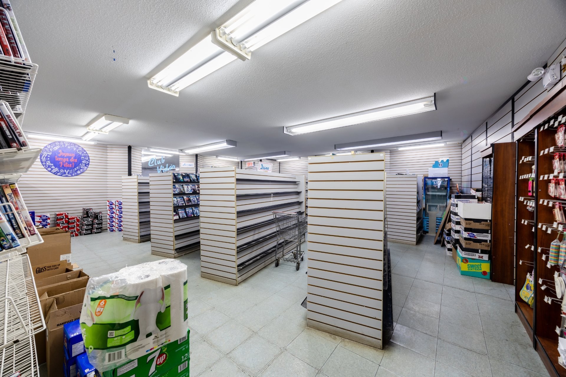 









424


Rue Laurier

,
Val-des-Sources,




QC
J1T2H6

