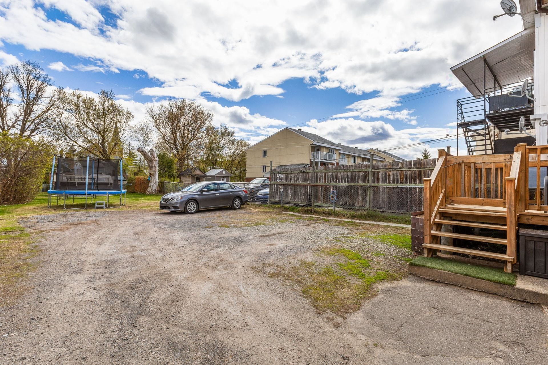 









47


Rue De Lorimier

,
Gatineau (Hull),




QC
J8Y3E1


