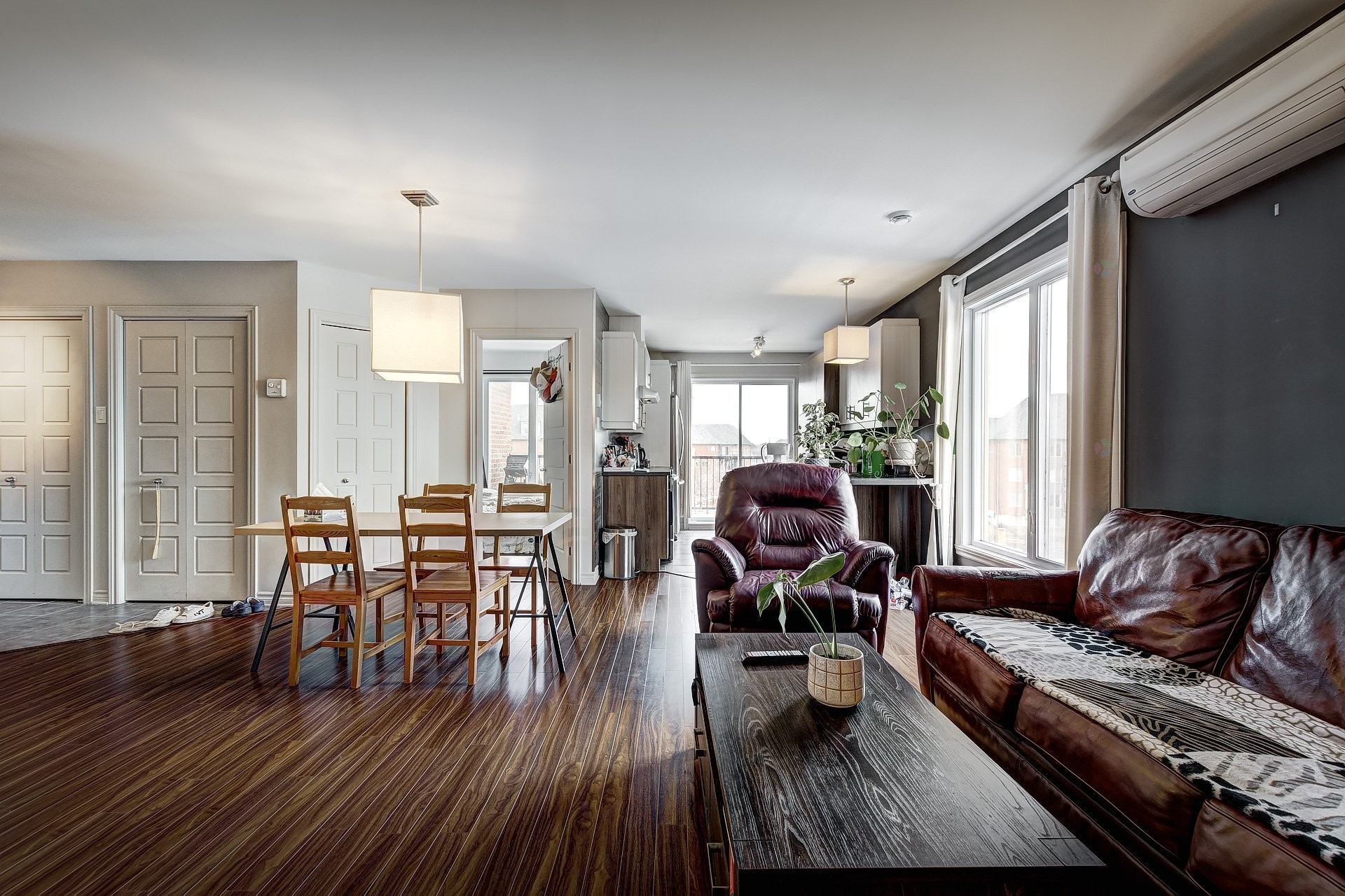 









8050


Rue de Londres

, 7,
Brossard,




QC
J4Y0K6

