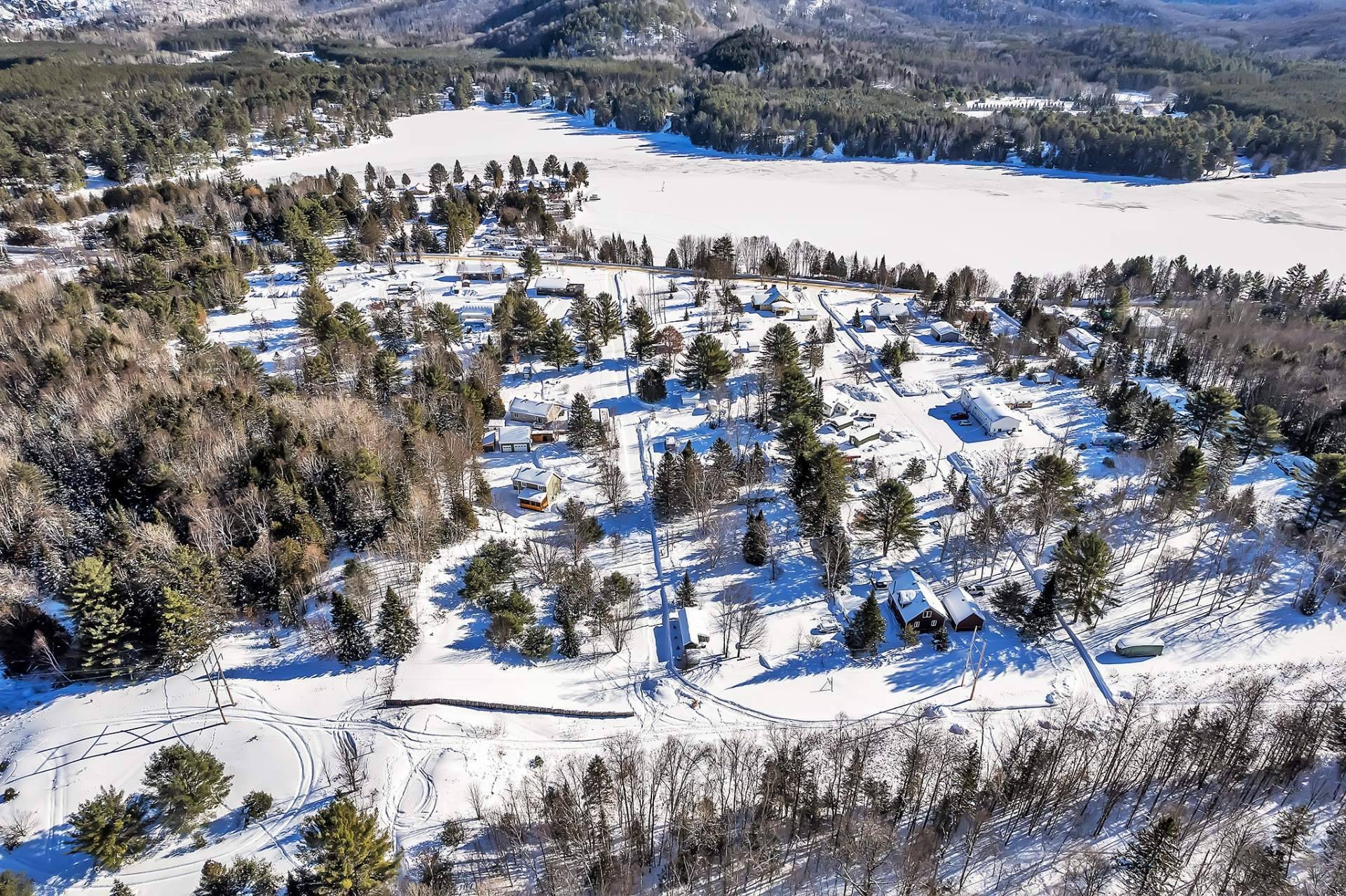 









163


Ch. de la Lièvre N.

,
Bowman,




QC
J0X3C0

