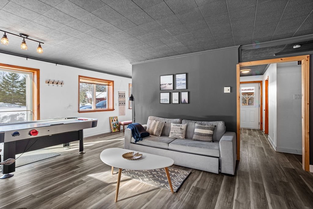 









5


Ch. de la Baie-Claire

,
La Macaza,




QC
J0T1R0

