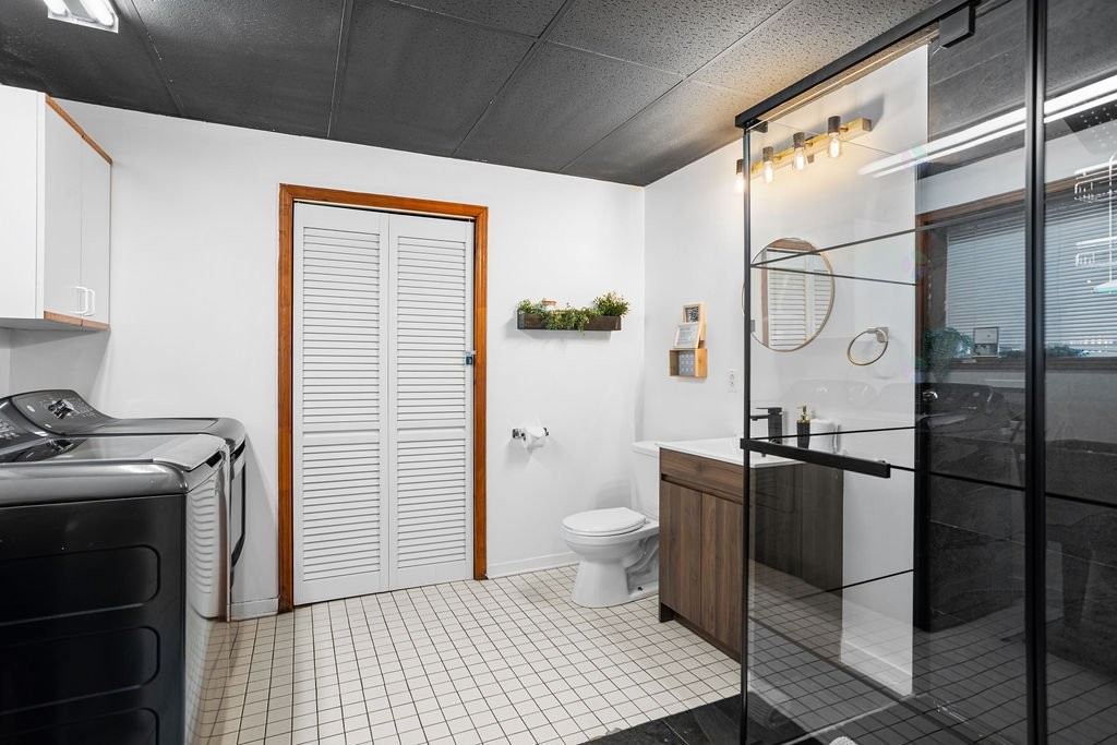 









5


Ch. de la Baie-Claire

,
La Macaza,




QC
J0T1R0

