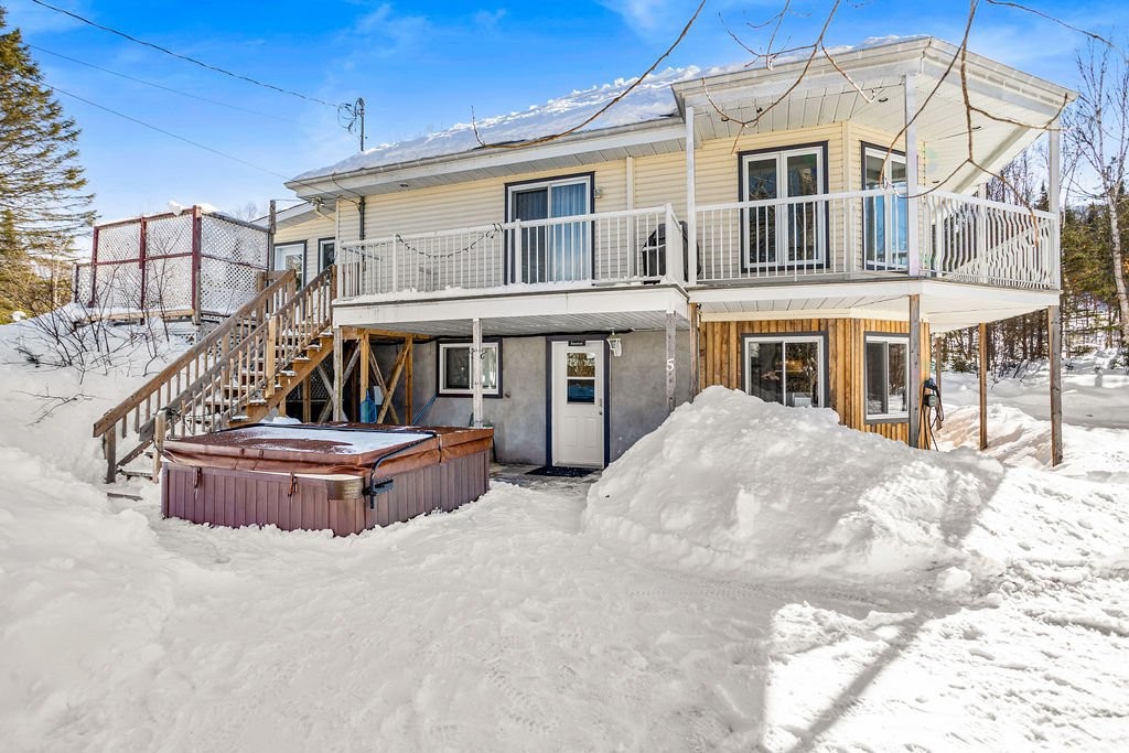 









5


Ch. de la Baie-Claire

,
La Macaza,




QC
J0T1R0

