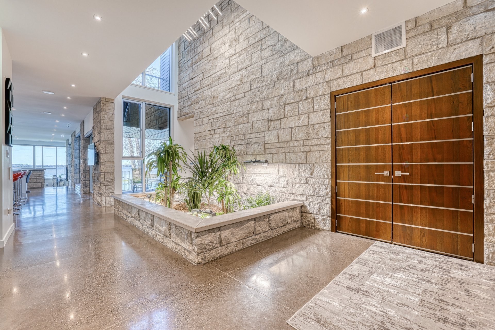 









79


Ch. Fraser

,
Gatineau (Aylmer),




QC
J9H2H1

