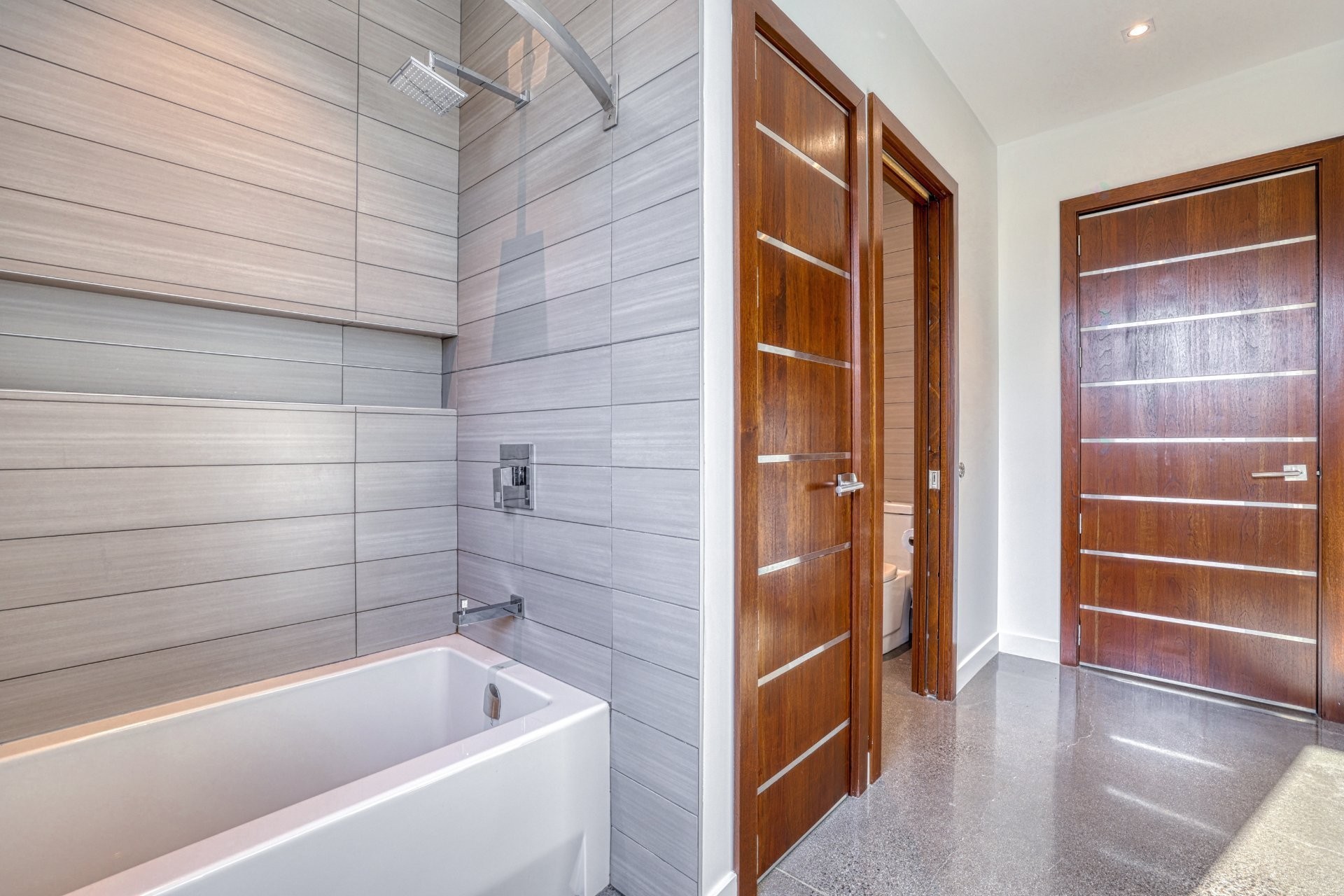 









79


Ch. Fraser

,
Gatineau (Aylmer),




QC
J9H2H1

