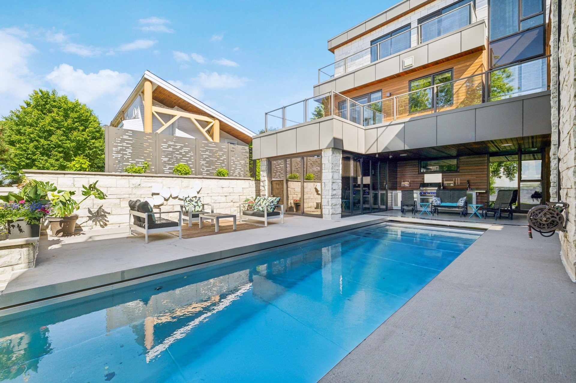 









79


Ch. Fraser

,
Gatineau (Aylmer),




QC
J9H2H1

