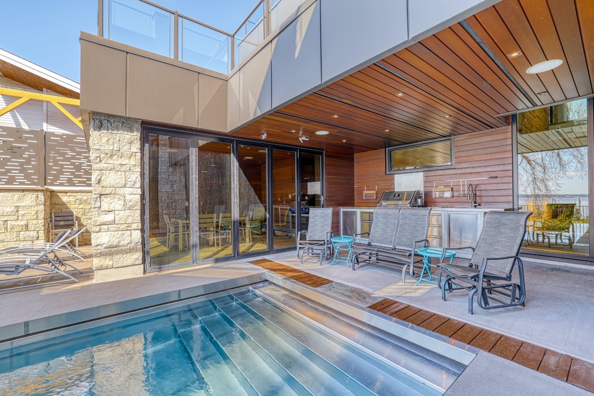 









79


Ch. Fraser

,
Gatineau (Aylmer),




QC
J9H2H1

