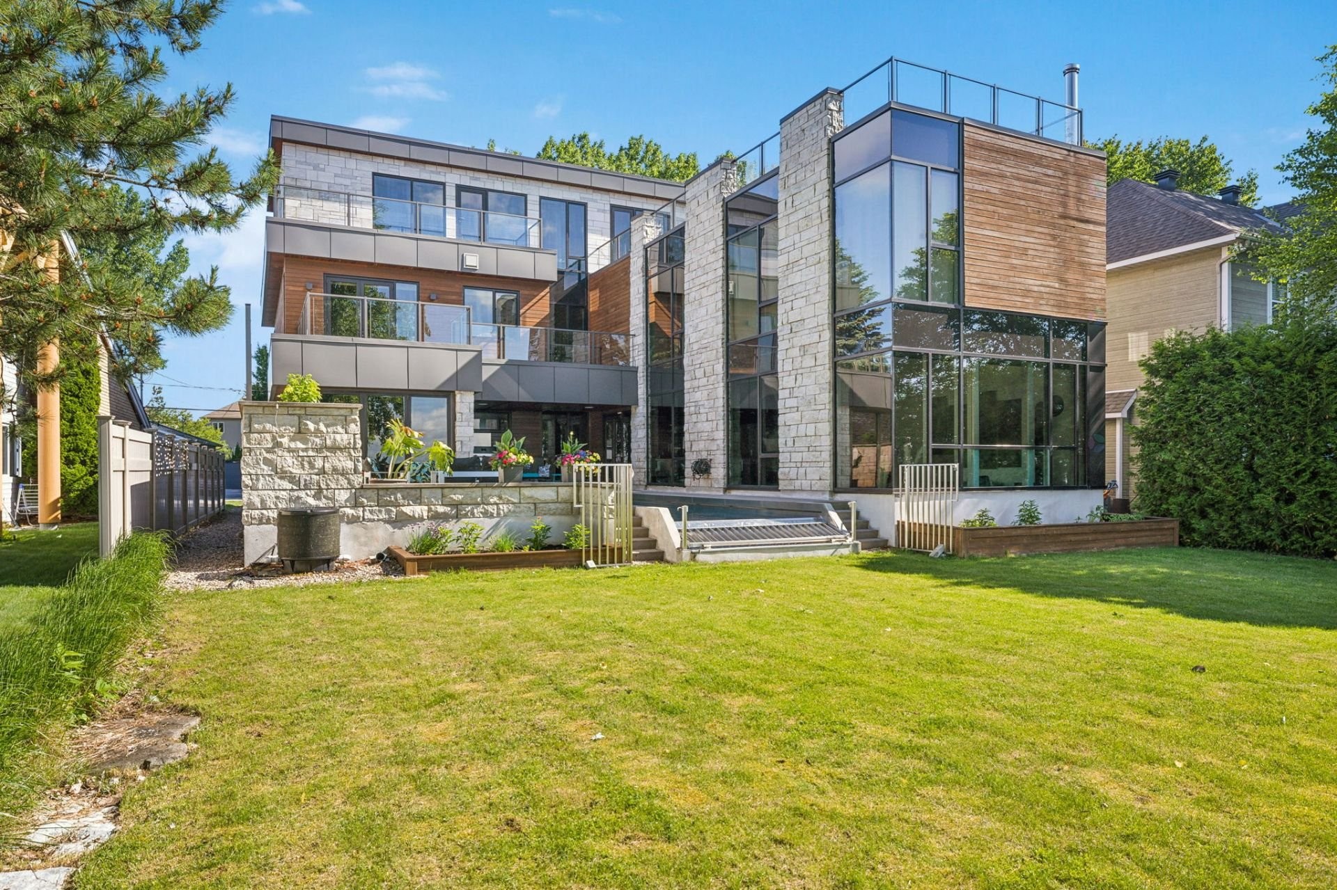 









79


Ch. Fraser

,
Gatineau (Aylmer),




QC
J9H2H1

