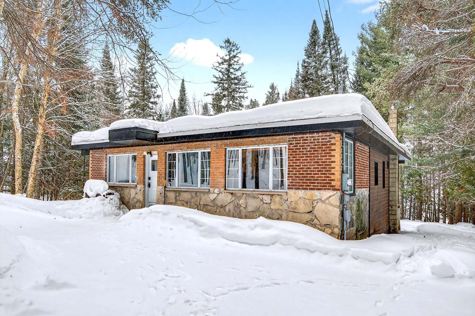 









548


Ch. du Tour-du-Lac-Lynch N.

,
L'Ascension,




QC
J0T1W0

